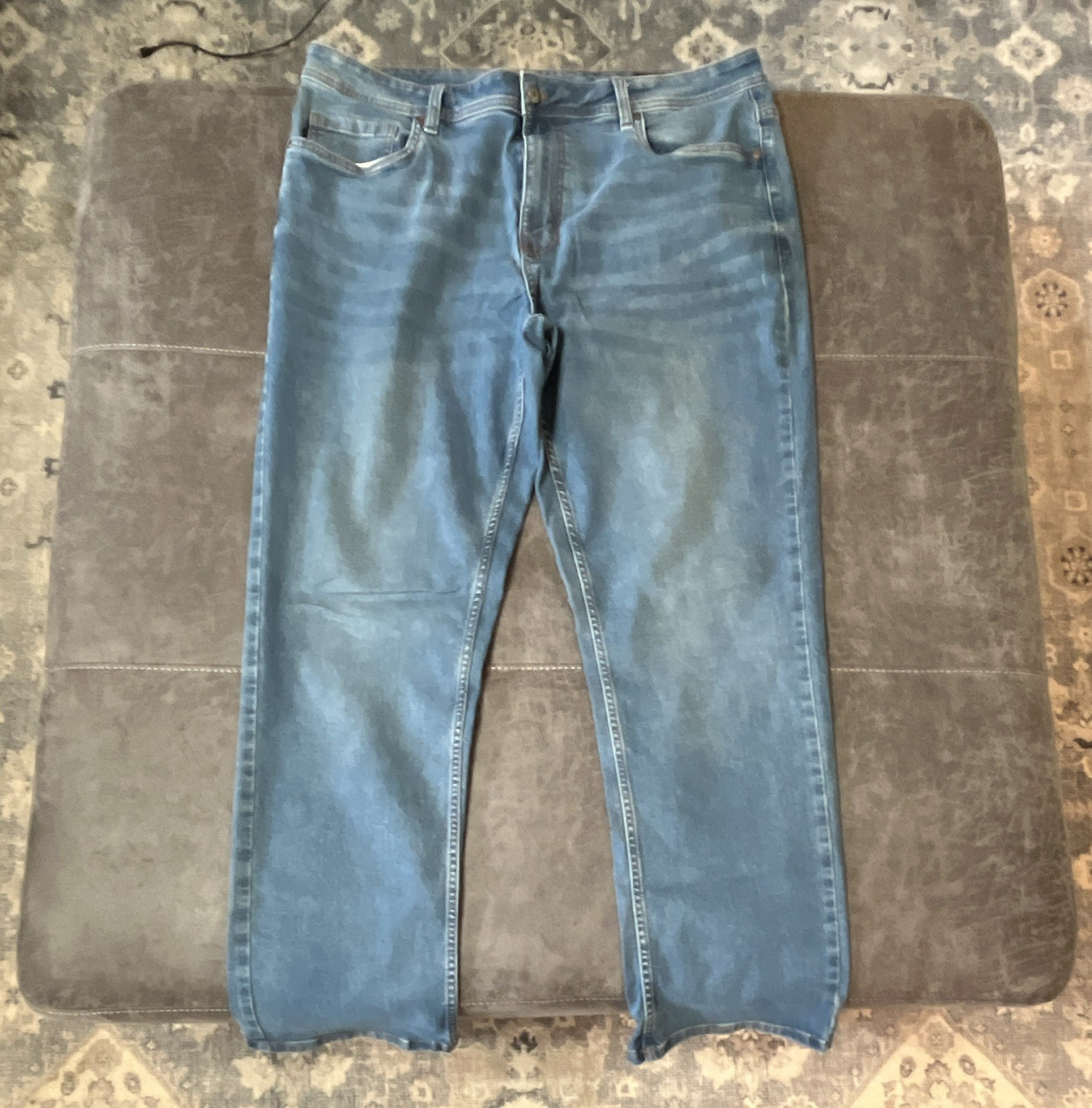 The Perfect Jean Men’s Athletic Fit Mid Rise Blue Faded Medium Wash Jeans