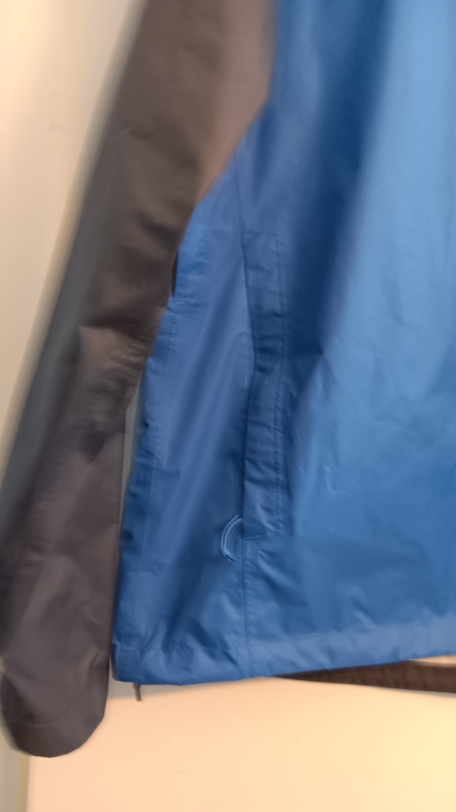 Mens The North Face Two Block Rain Jacket Hyvent 2.5L Size XL Blue & Navy