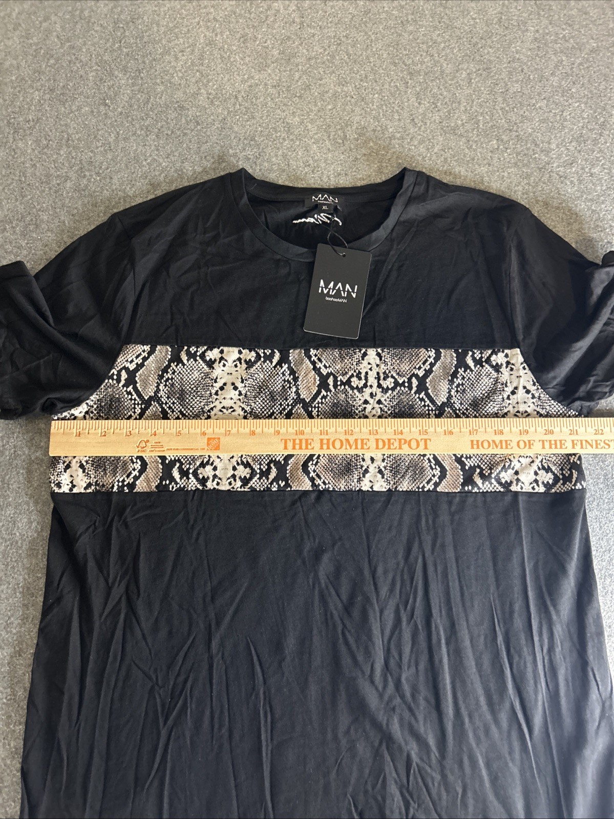 MAN boohooman Tee Lot Of 2 Mens Size XL
