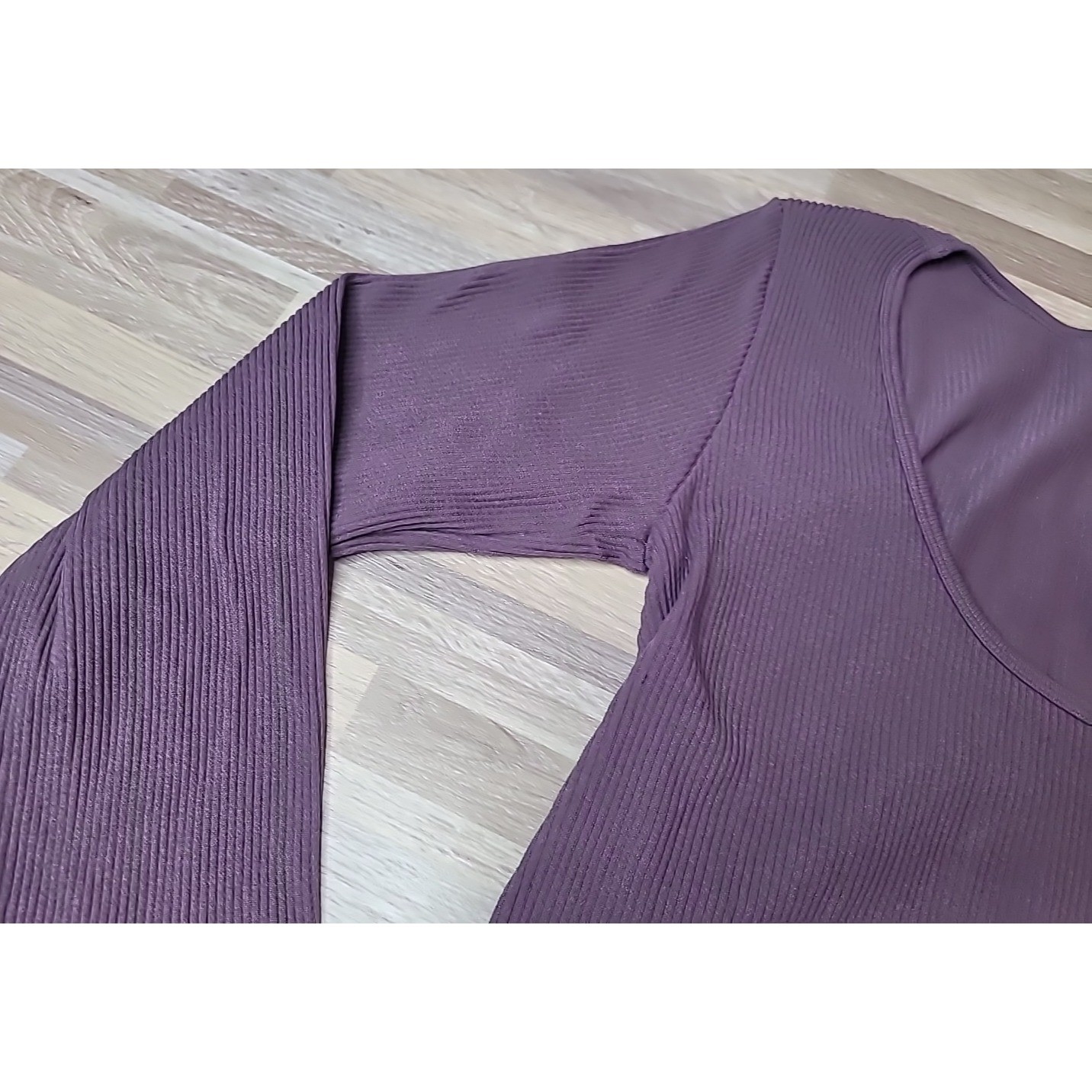 Zara Women’s Size Large Long Sleeve Crop Top Stretch Mauve Scoop Neck Ribbed