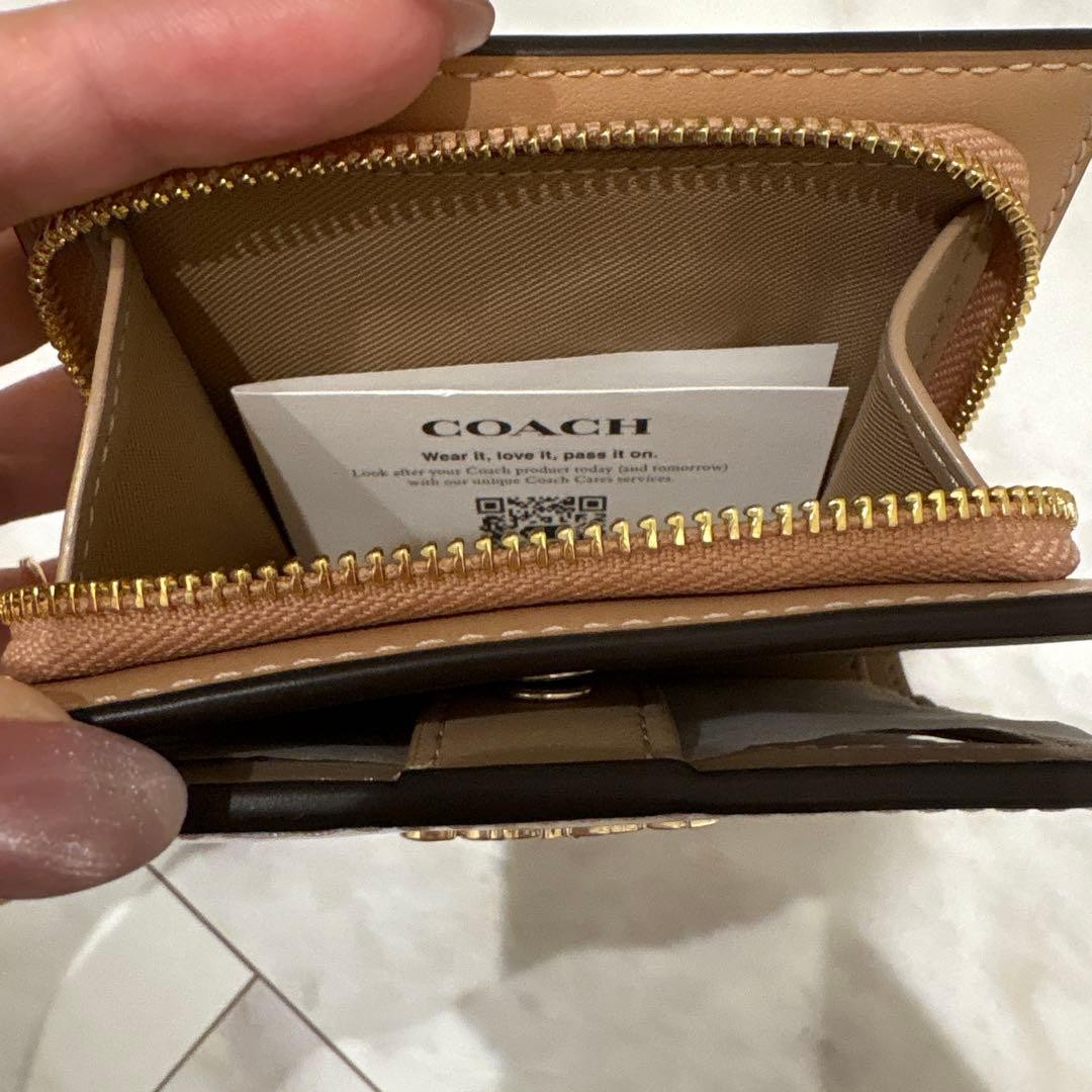 COACH Bi fold Wallet Beige Op Art