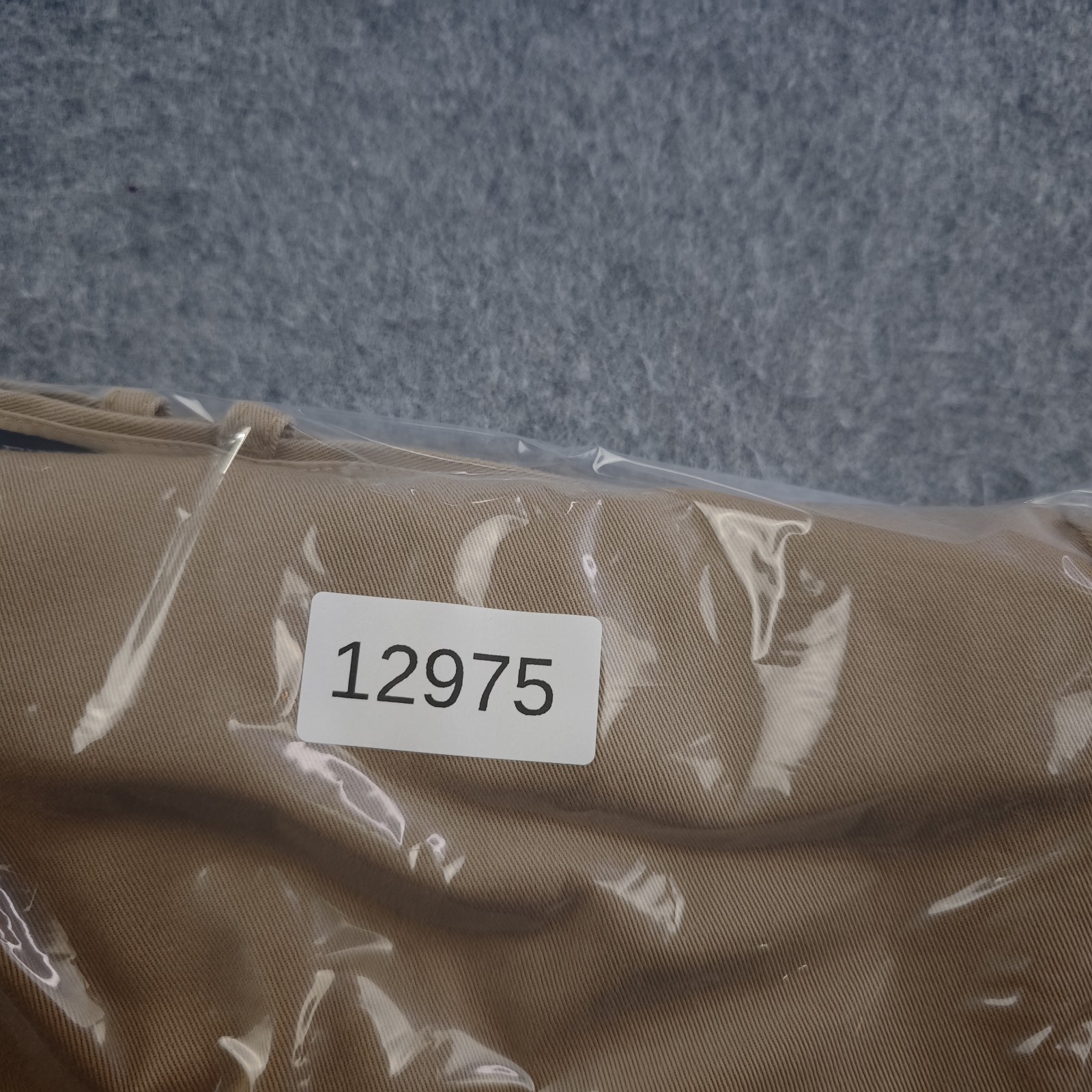 J Crew The Sutton Pants Mens 32×34 Beige Solid Tan 100% Cotton Straight Leg