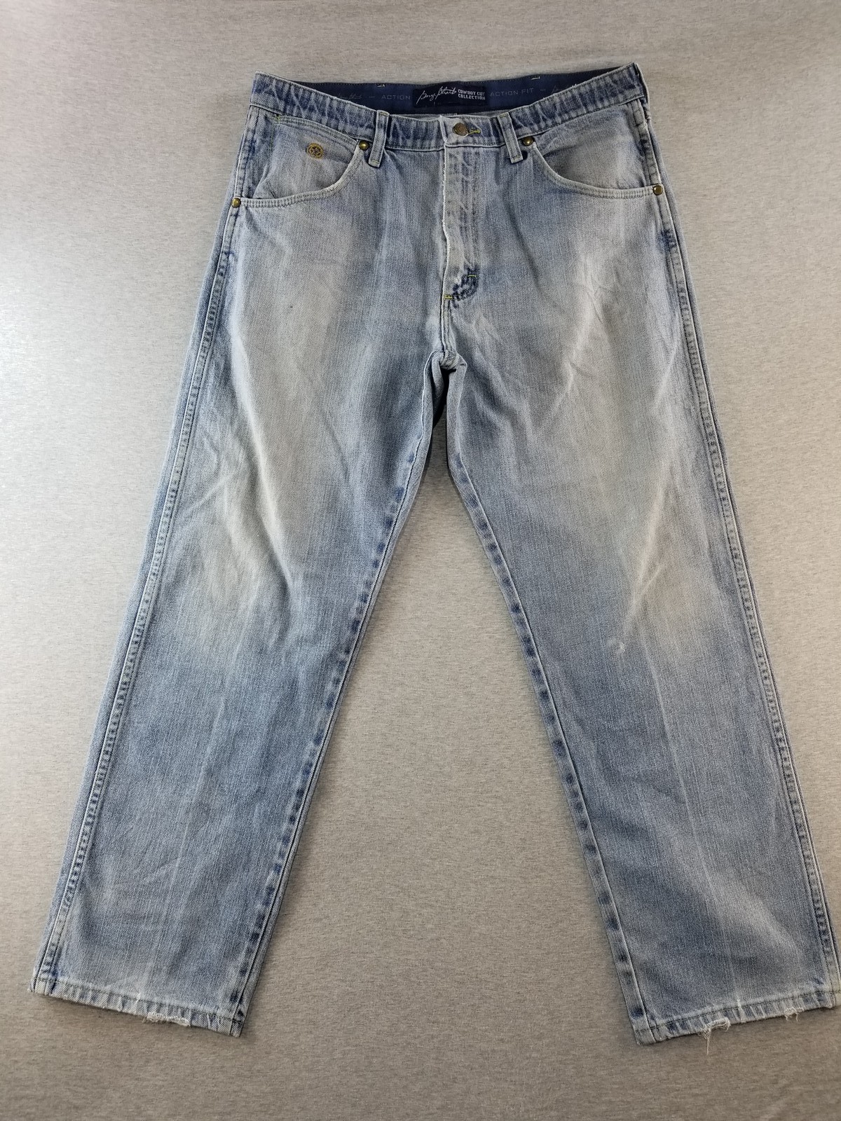 Wrangler Jeans Men’s Sz 34X30 Blue Wash VTG Cotton Quality Comfort Waist Bootcut