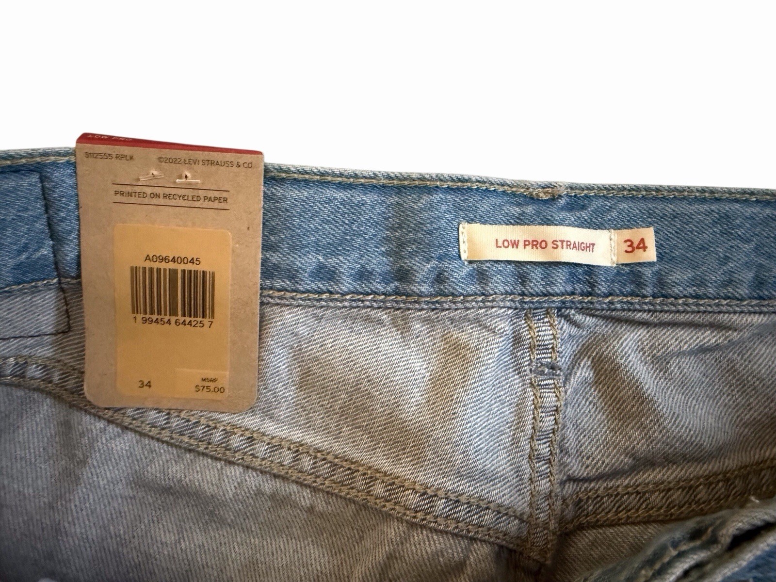 NWT Levi’s Low Pro Jeans Size 34 Light Wash Mid Rise Straight Leg Denim
