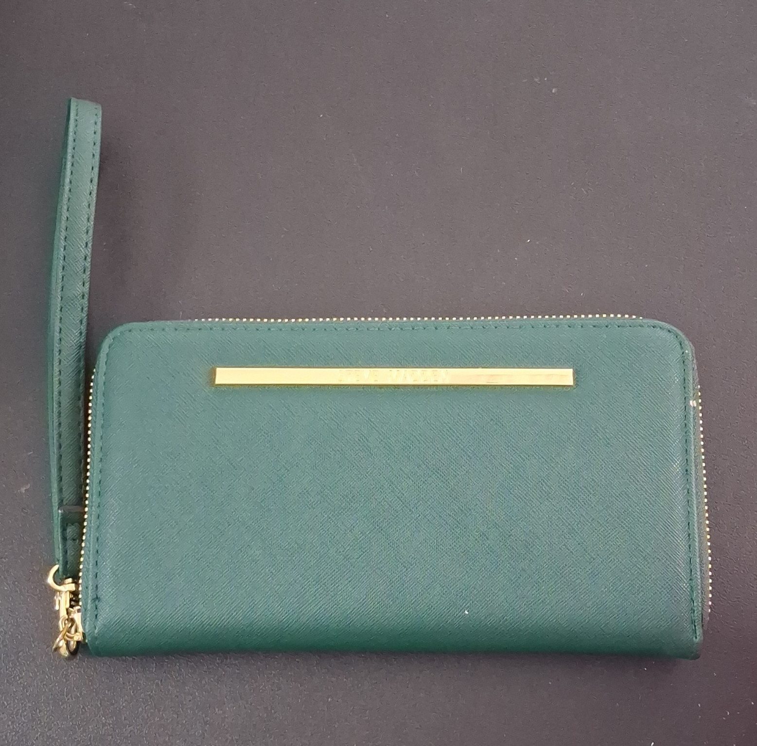 Steve Madden Green Zip-Around Wristlet Wallet w/ Wrist Strap, Card Slots, ID