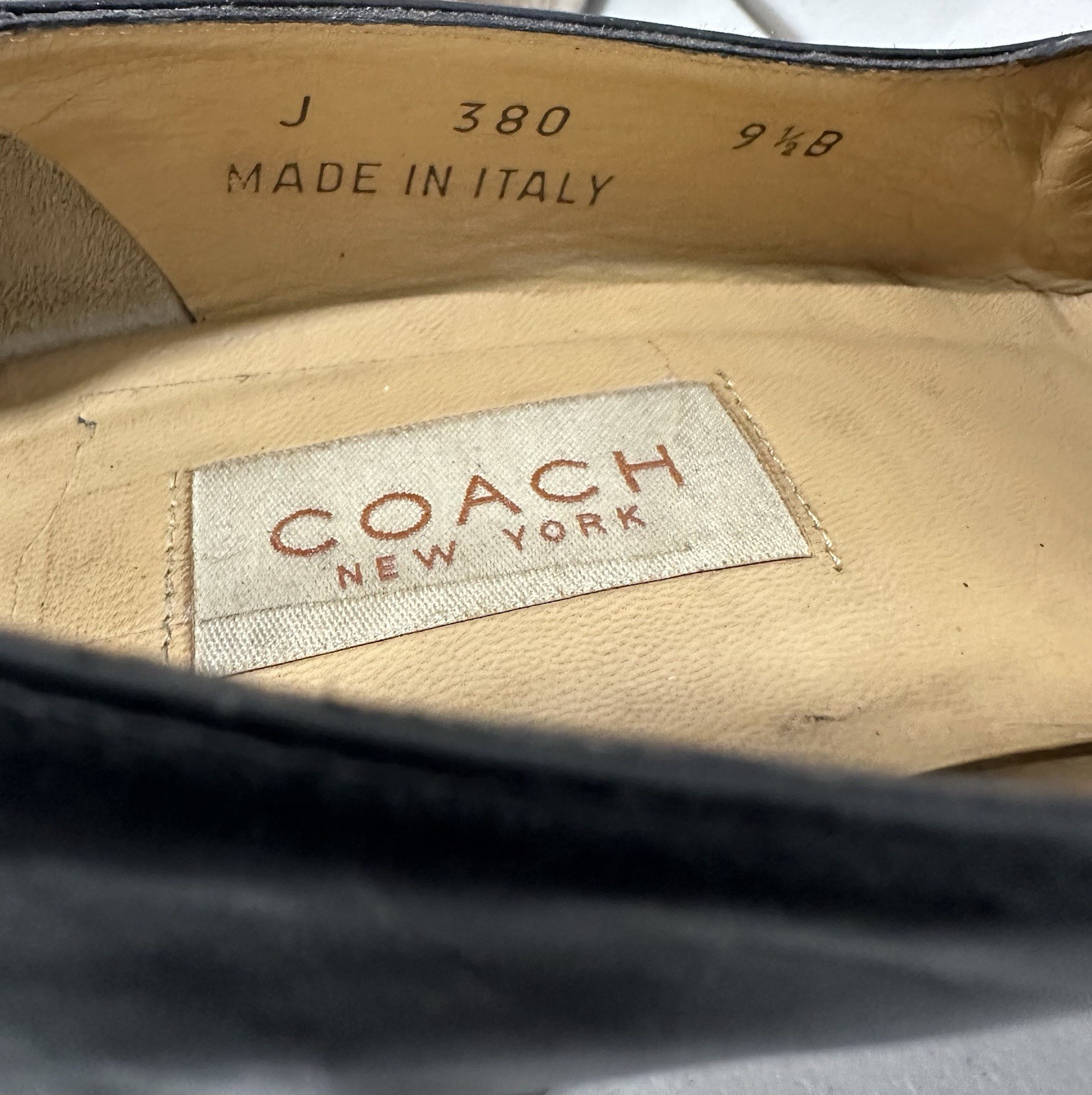 Vintage Coach Black Leather Round Toe Block Heel Pumps Size 9.5