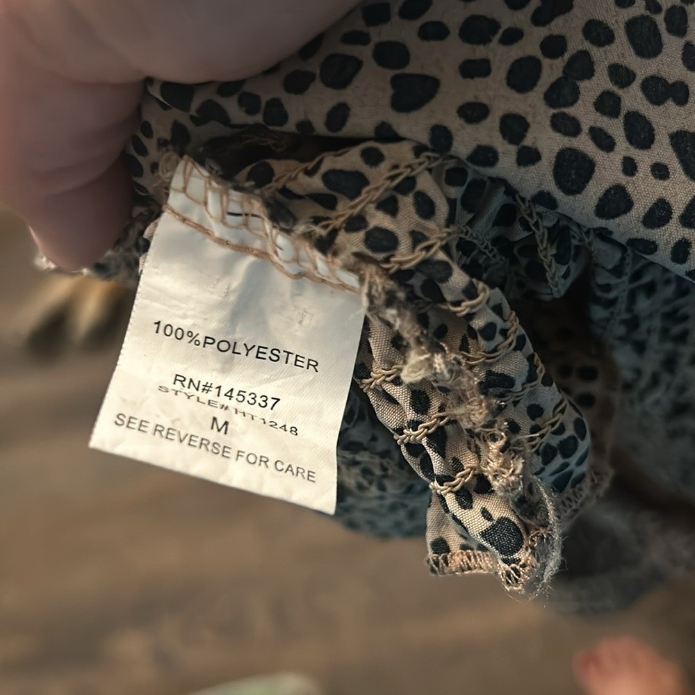 HESPERUS LONG SLEEVE ANIMAL PRINT CROPPED TOP SIZE MEDIUM