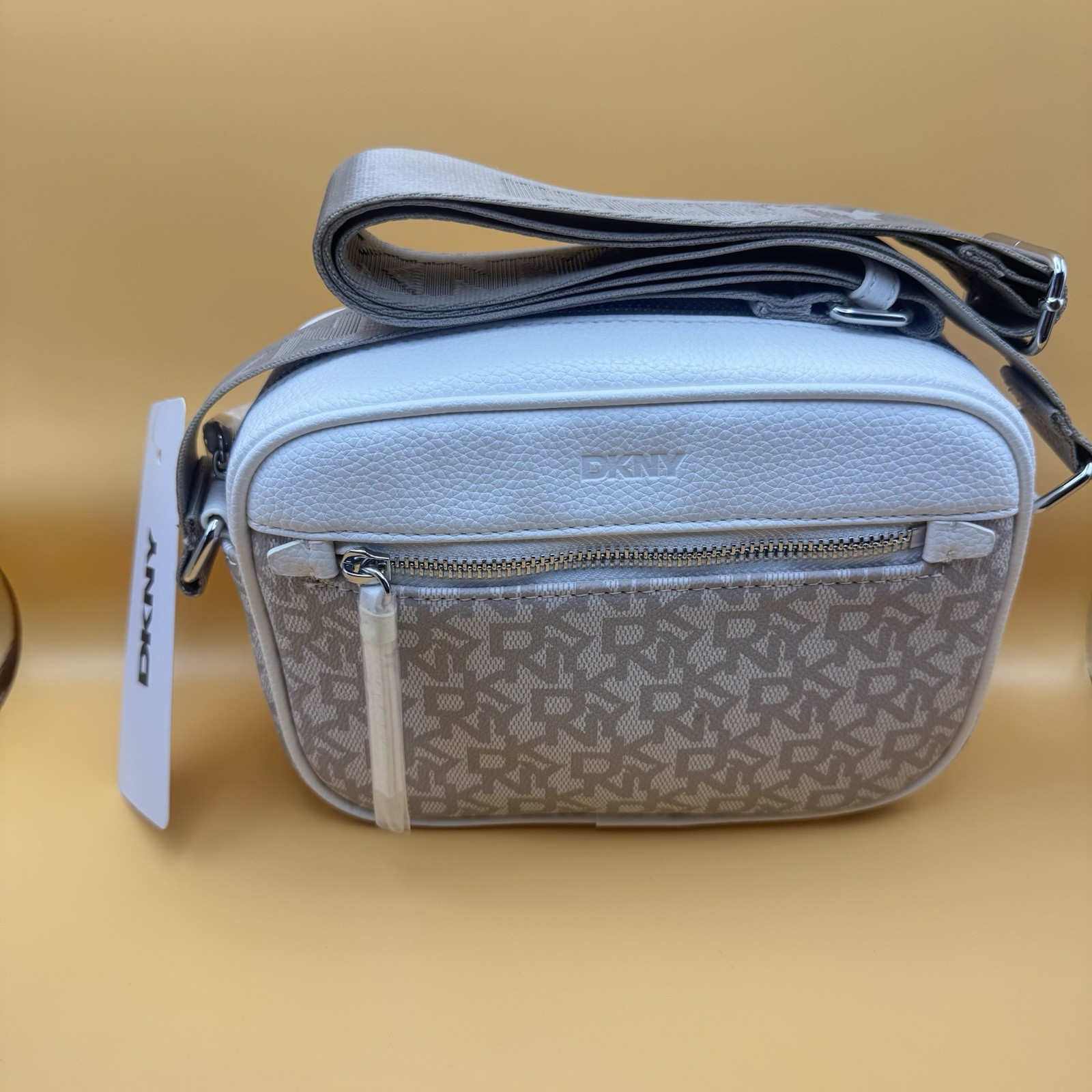 DKNY Camera Crossbody Bag Marshmellow White/Beige NEW
