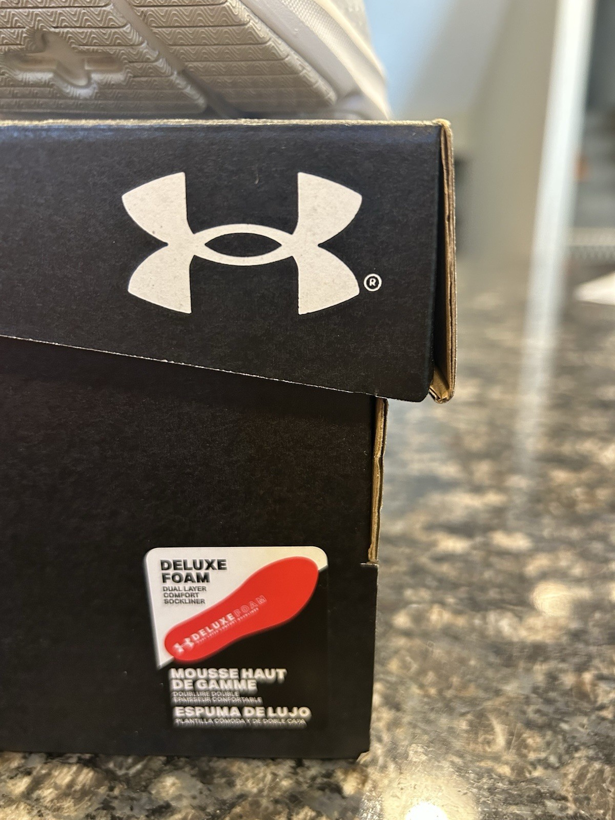 Under Armour Charged Pursuit 3 Shoes, White – Original Box Included – Size 11.5