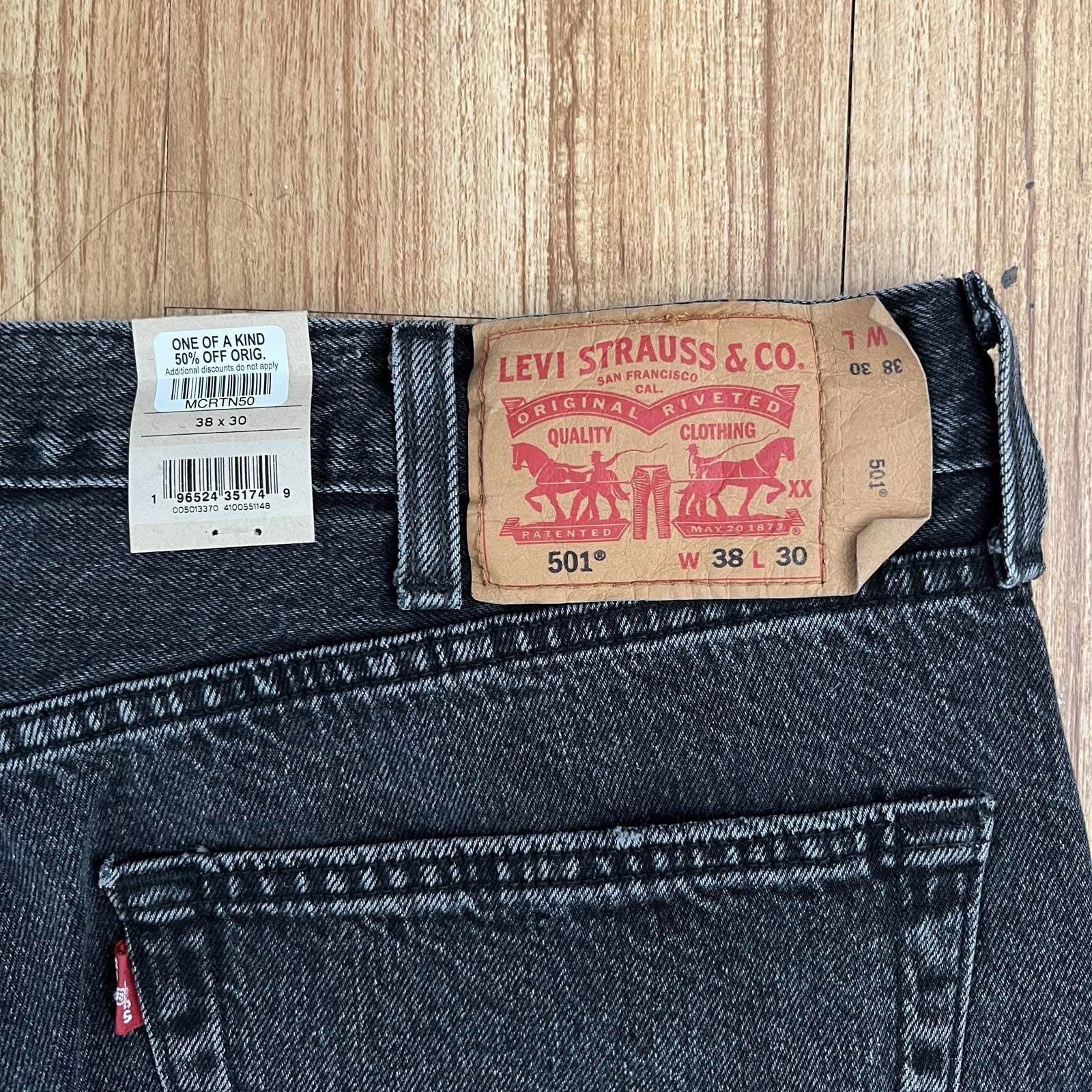 Levi’s 501 Men’s Jeans Filbert Nights Black 38×30 New With Tags