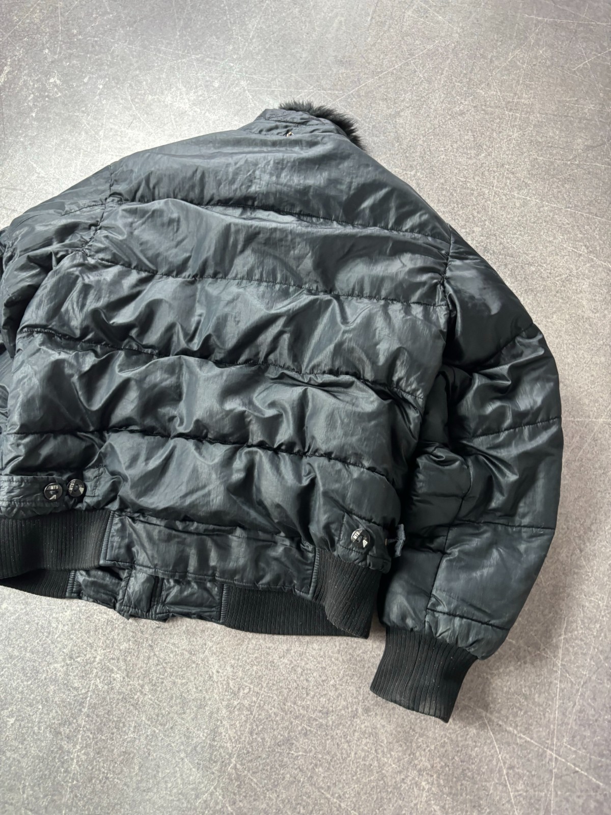 Vintage Y2K Black Puffer Bomber Jacket Faux Fur Collar Shiny Aviator Streetwear