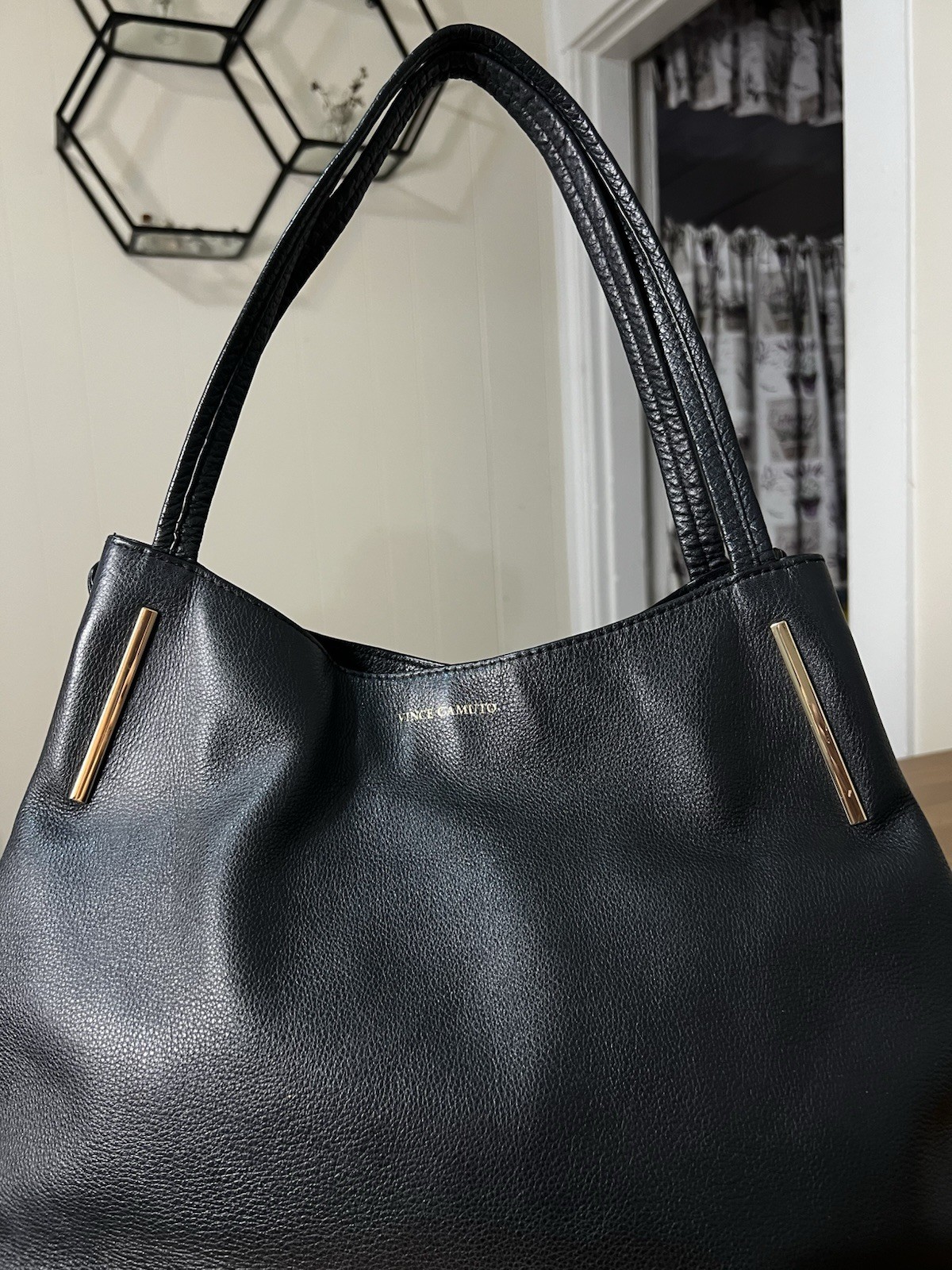Vince Camuto 100% Genuine Leather Pebbled Shoulder Bag with Modular Pockets.