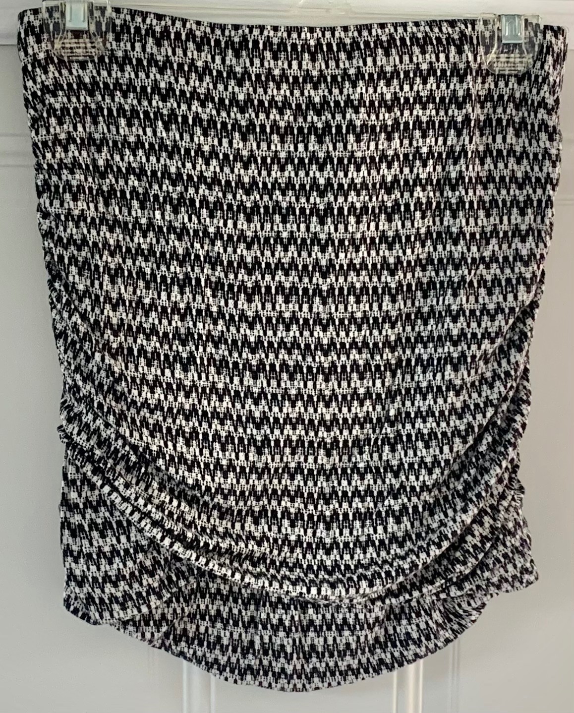 Women’s Aeropostale Chevron Mini Ruched Pencil Skirt Medium – Mid Thigh Length