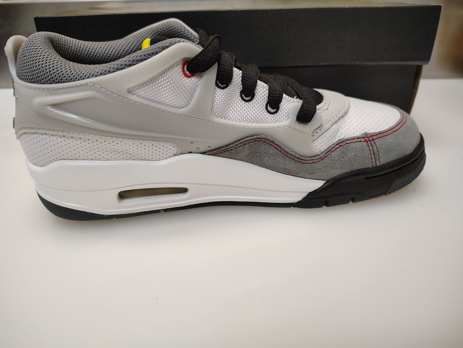 Air Jordan 4 RM White RED BLACK BLANC FUME Size 6.5Y/8W IB8051-100 New With Box