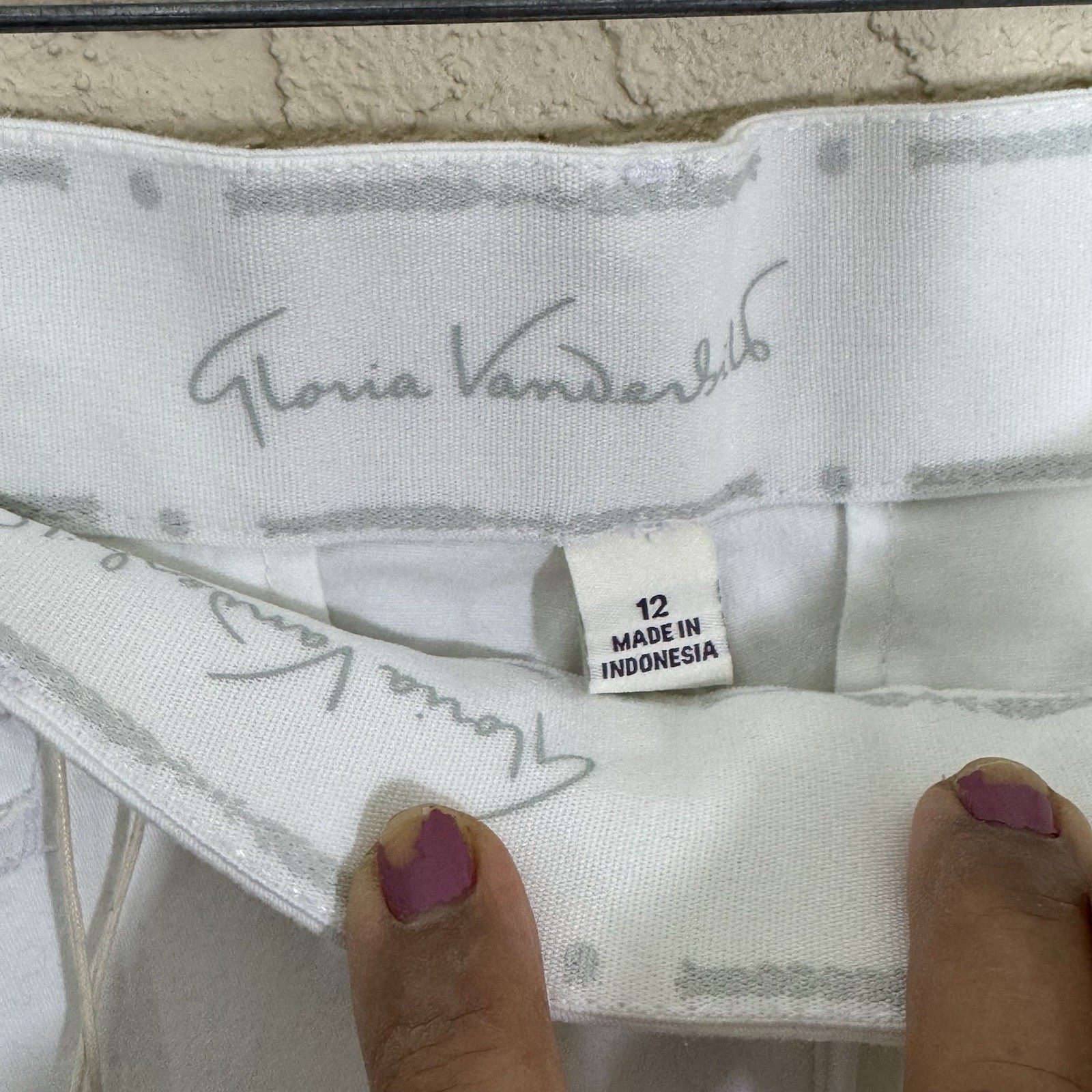Gloria Vanderbilt Charlene Women’s White Stretch Pants 5 design Pockets Size 12