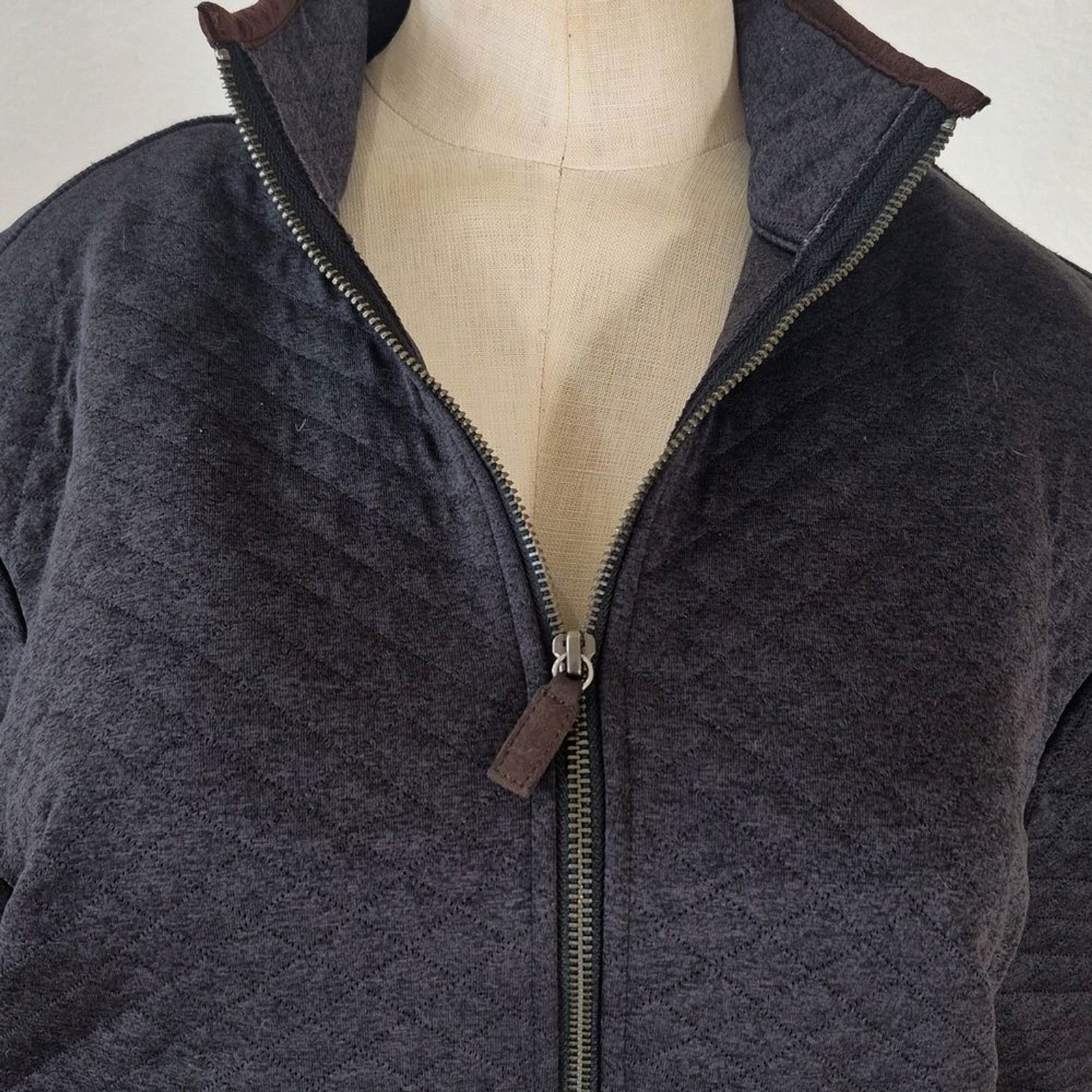 Cremieux Classics, Gray Quilted Jacket With Brown Elbow Patch