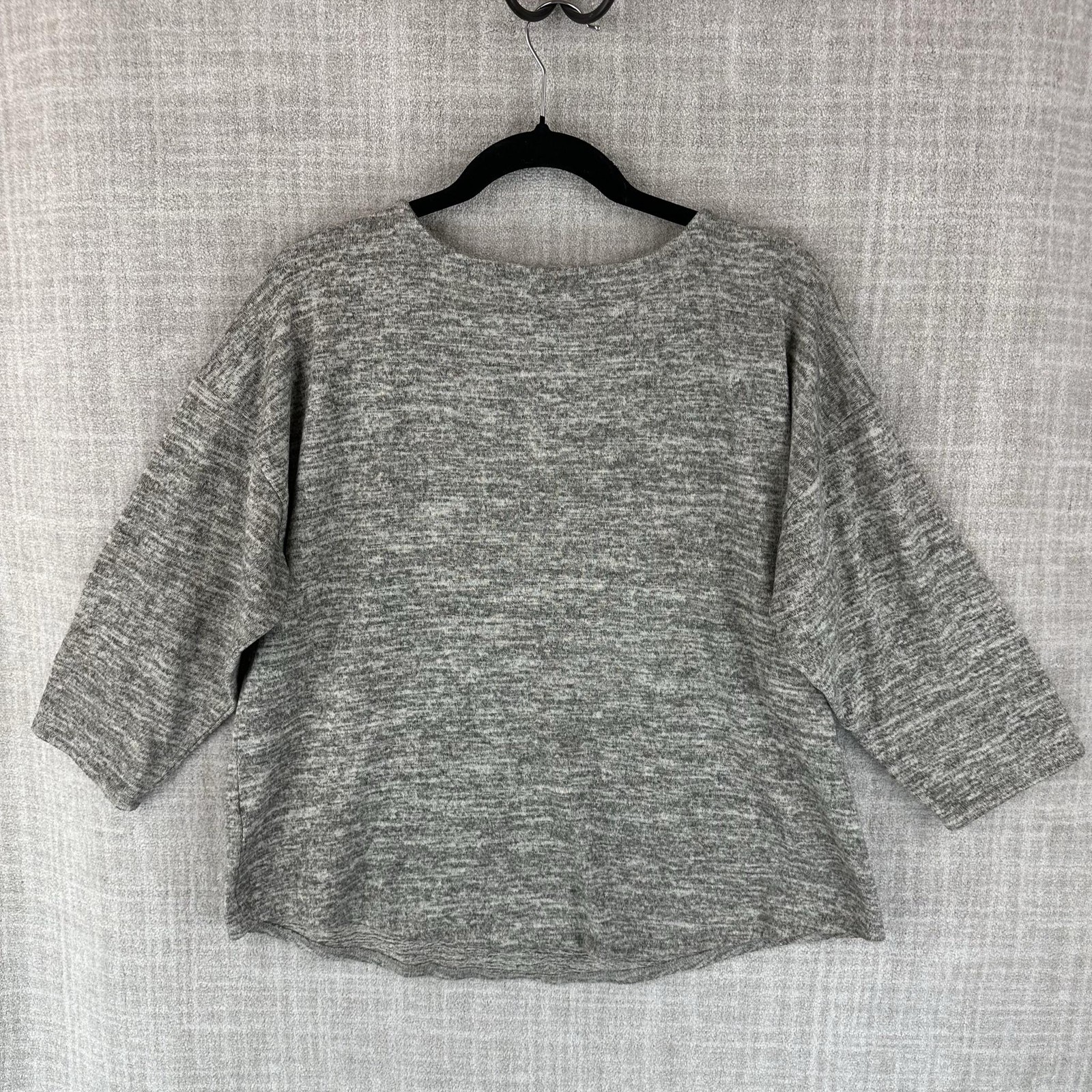ECLA Blouse Womens XL Gray 3/4 Sleeve Round Neck Button Accent Stretch Fleece