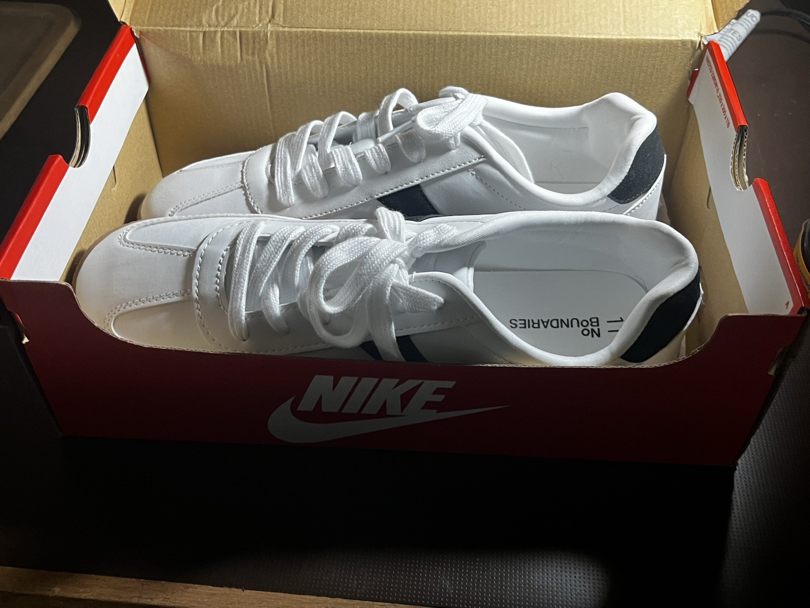 No Boundaries Low Top Lace-Up Athletic Sneakers White/Black HF0052-100