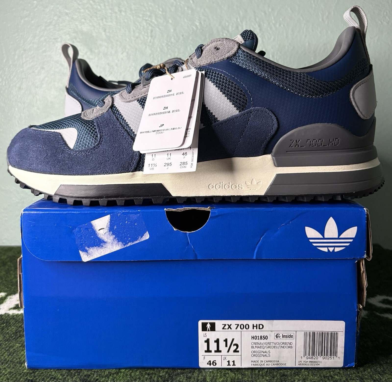 US Men’s 11.5 – Adidas ZX 700 HD Trainers “Crew Navy” H01850