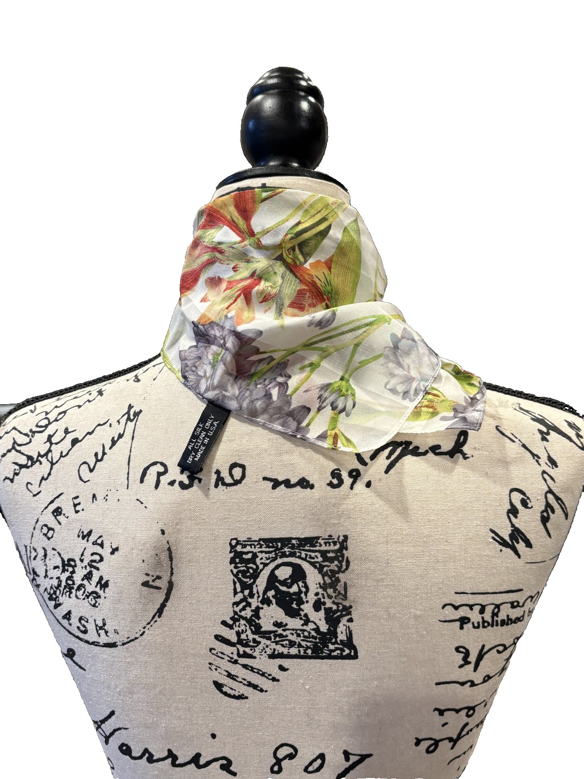 Kenneth Cole Handkerchief Floral Design New York 20″ x 19.5″ All Silk Womens