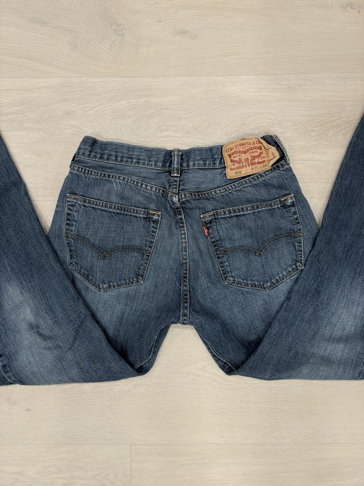 Levi’s 501 Jeans W30 L30 Blue Button Fly Straight Leg Denim Medium Wash Blue