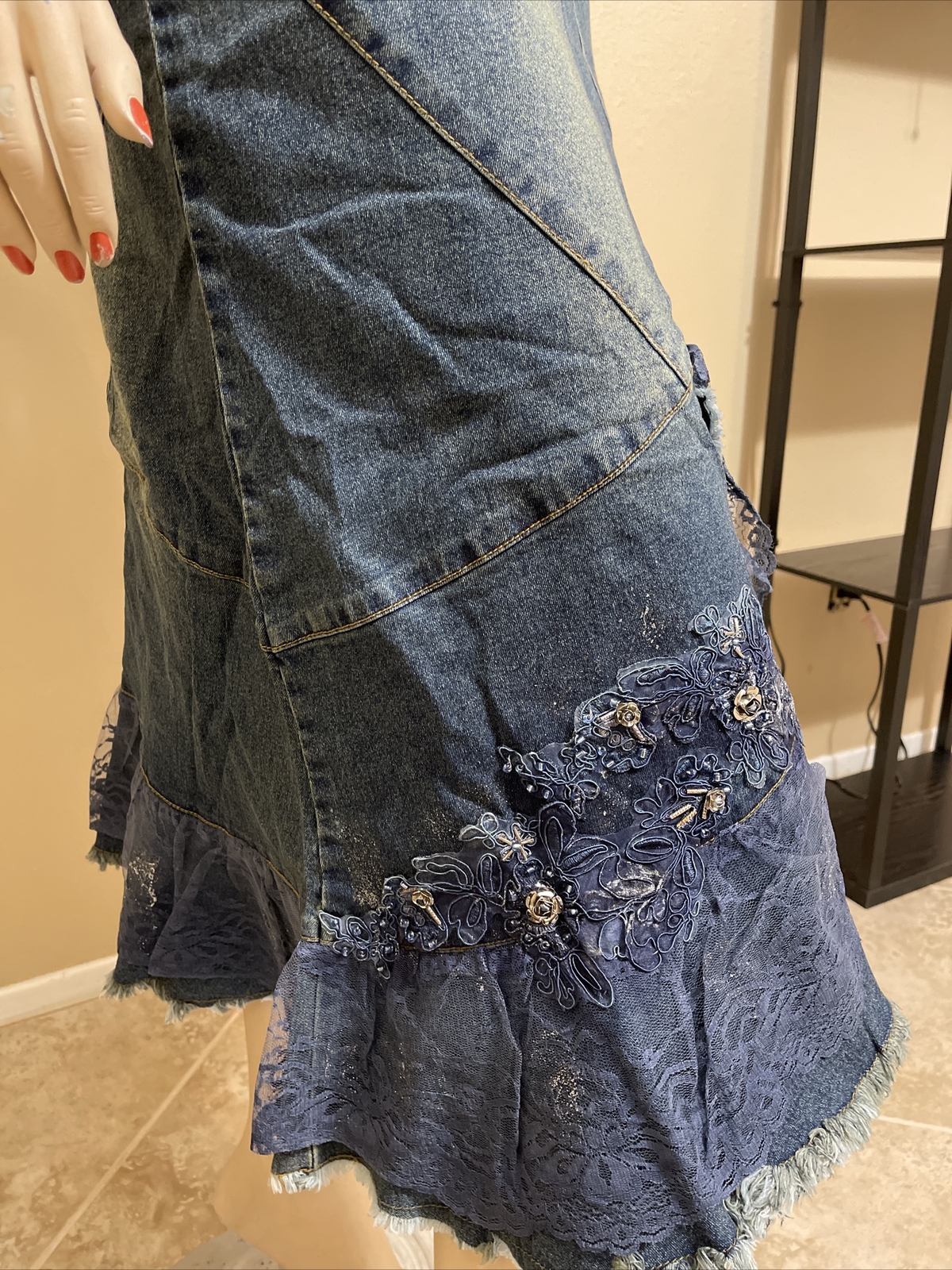 Women’s Blue Denim Cotton Casual Bead Embroidered Boho Size L(8-10) Skirt 9019