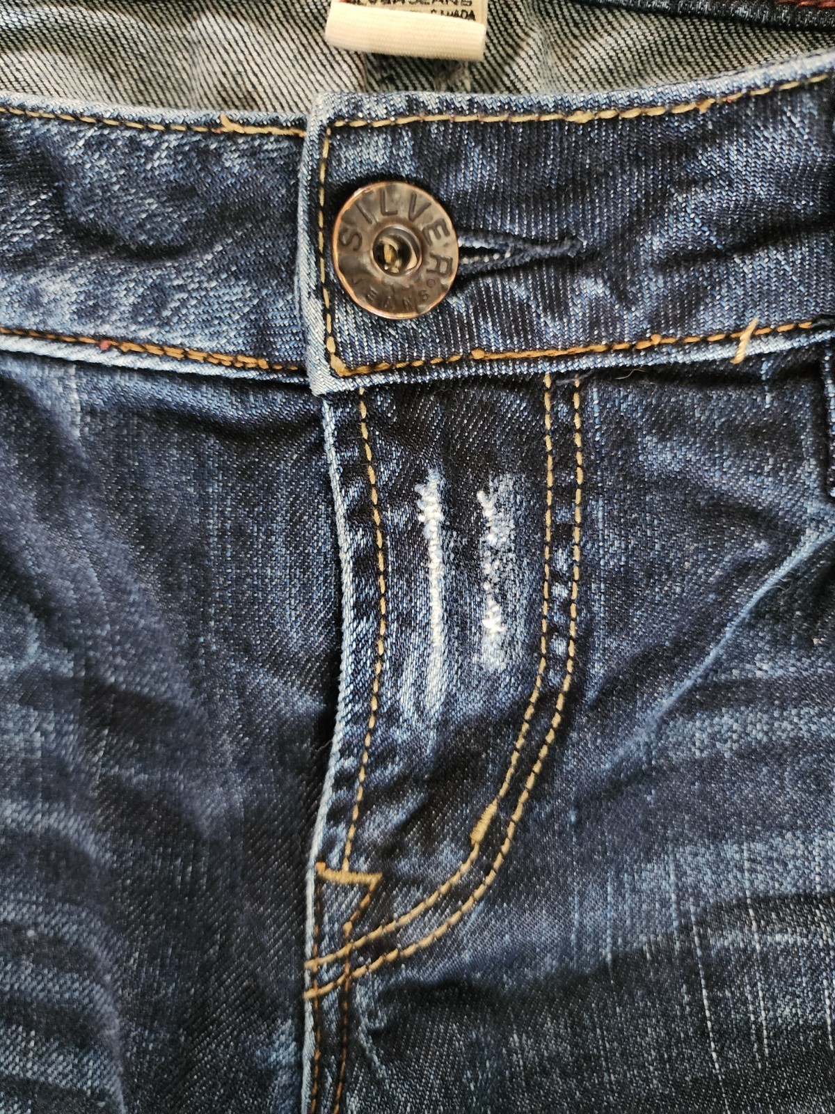 Silver Jeans Eden Flare Womens Jeans | Dark Wash Distressed | sz 31/33