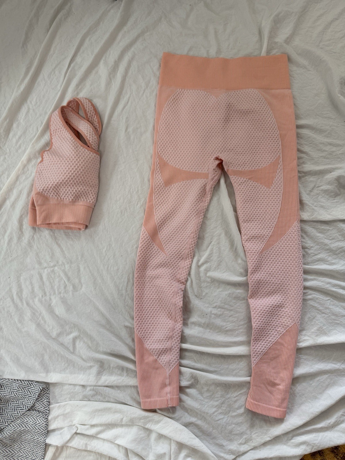 Pink abstract workout sports bra and leggings set size L #activewear #coords