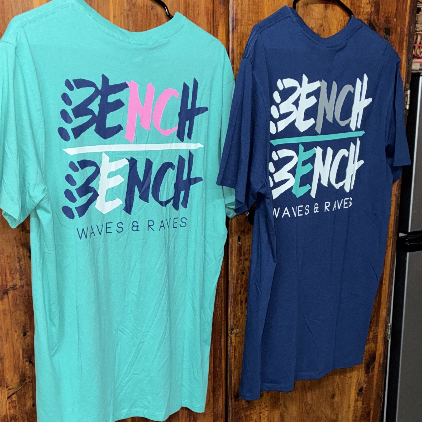 2 Bench Men’s Sz. S Crew Neck Short Sleeve Graphic Logo Tee Blue & Green NWT