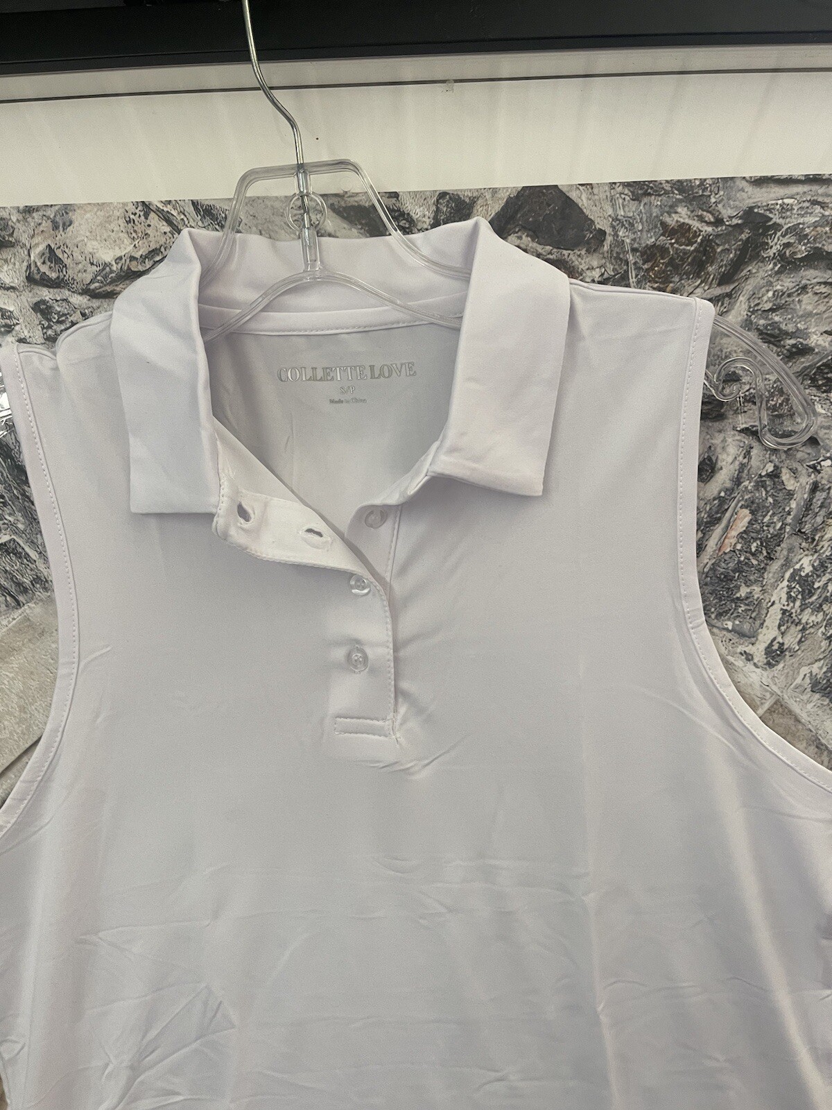 Womens Golf & Tennis Quick Dry Sleeveless V-Neck Polo Shirt, Black COLLETTE LOVE