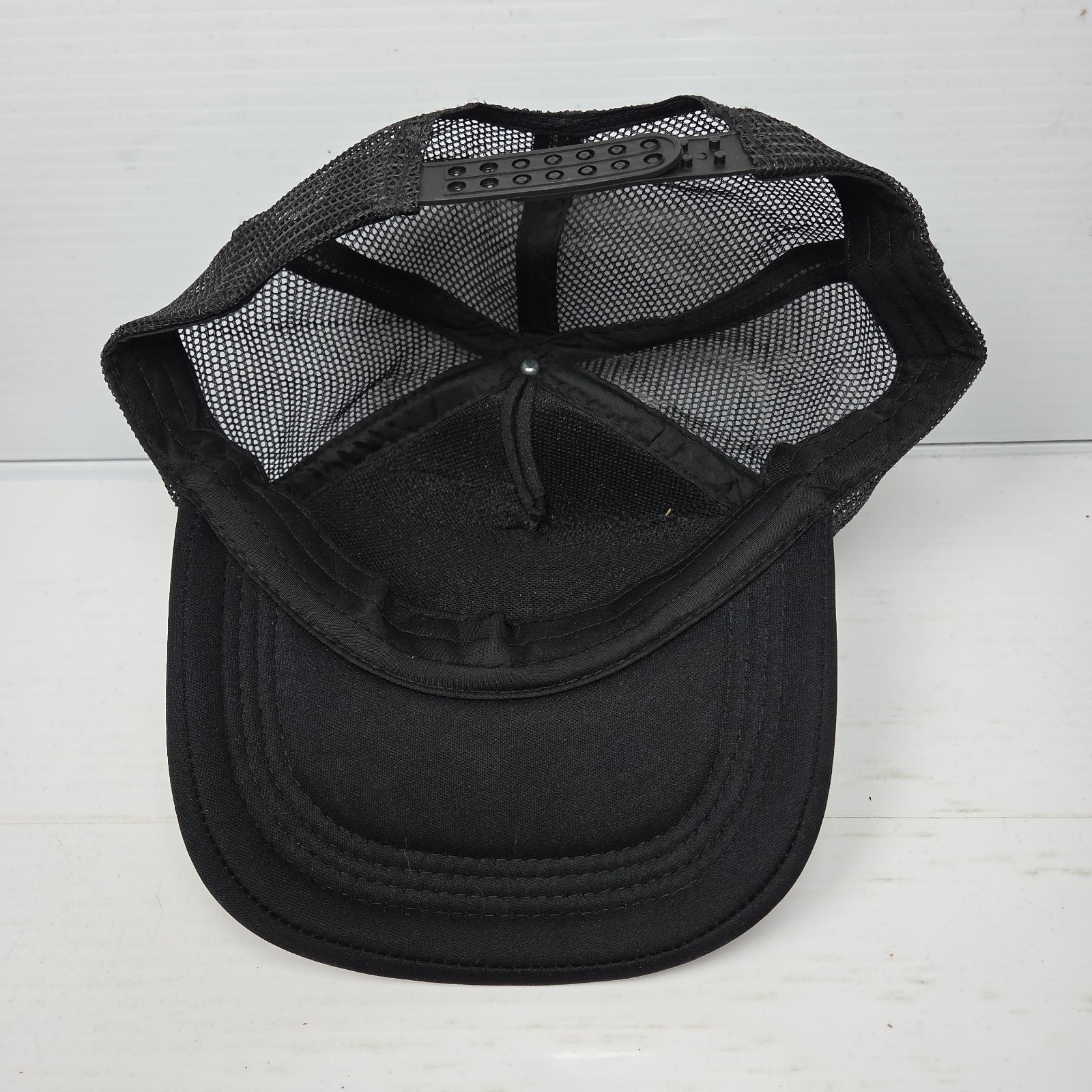 Vintage Waynes World Mesh Trucker Snapback Hat SNL Comedy Movie