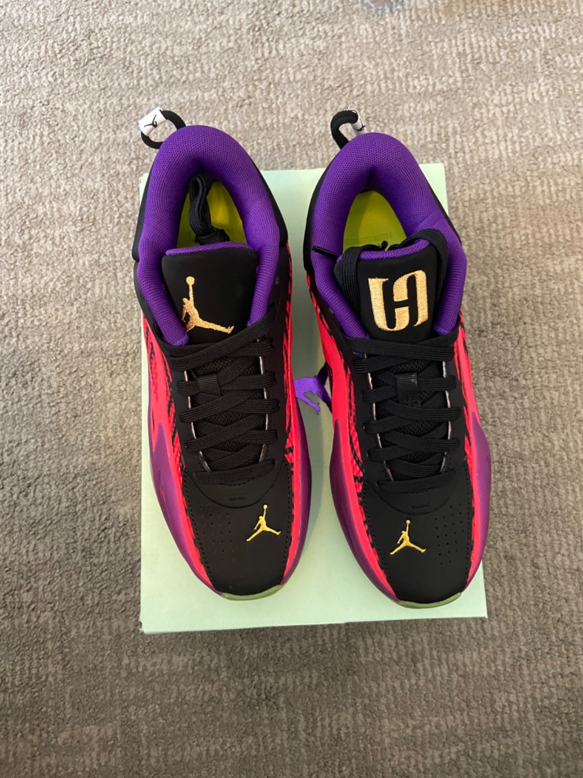 Nike Jordan Heir Series 2 Basketball Shoes. Woman size 7/ Men’s size 5.5