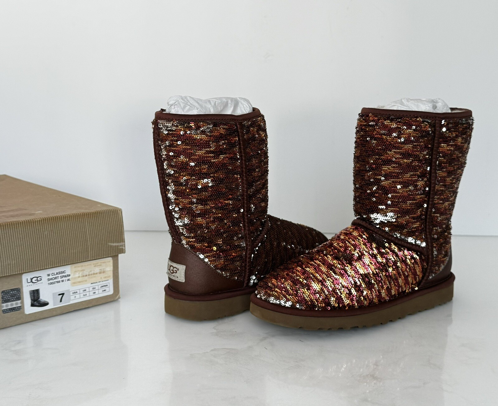 UGG CLASSIC SEQUIN AUTUMN SILVER 2 TONE HOLIDAY EDITION WOMEN SIZE 7 RARE 🔥