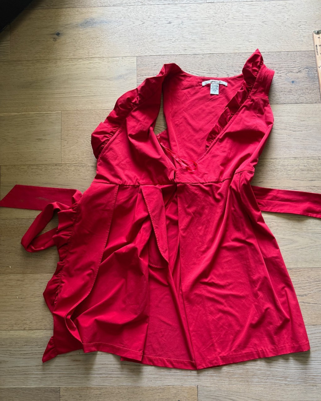 $368 Diane Von Furstenburg Ruffled Wrap Dress Size 4