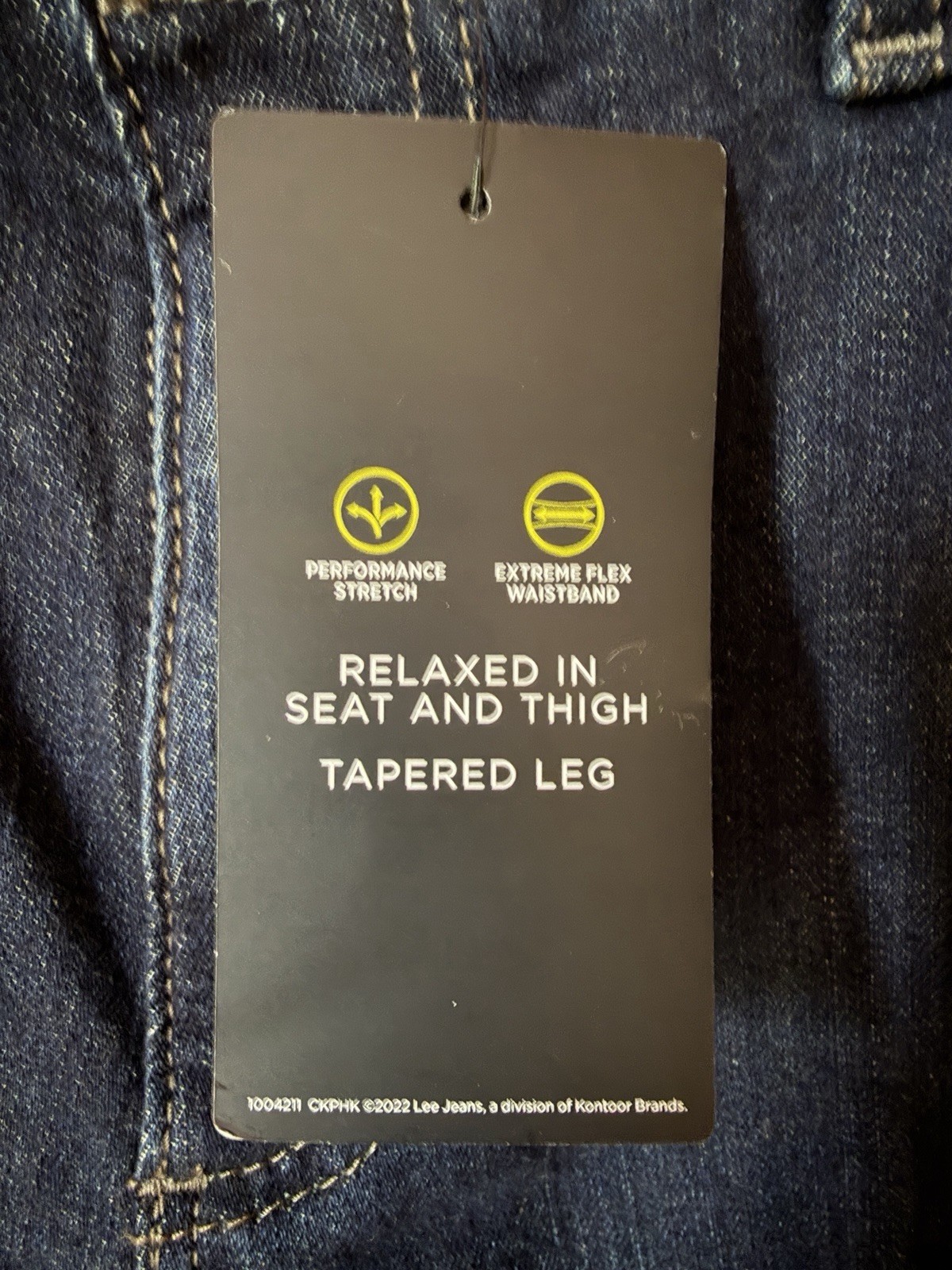 NWT Men’s Lee Extreme Motion Straight Taper Jaxon 32X30 Dark Blue Denim Jeans