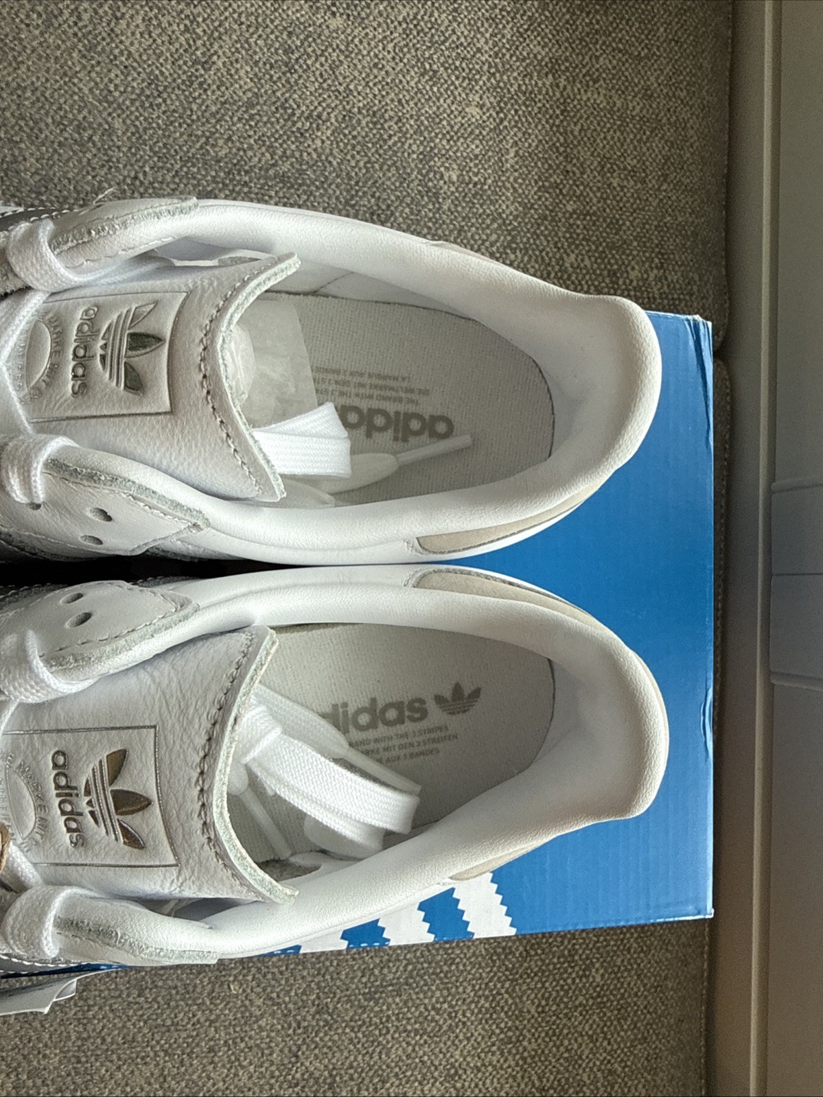 Size 6 Women’s Adidas Samba OG White Silver Metallic Grey JI2725 Sneakers Shoes