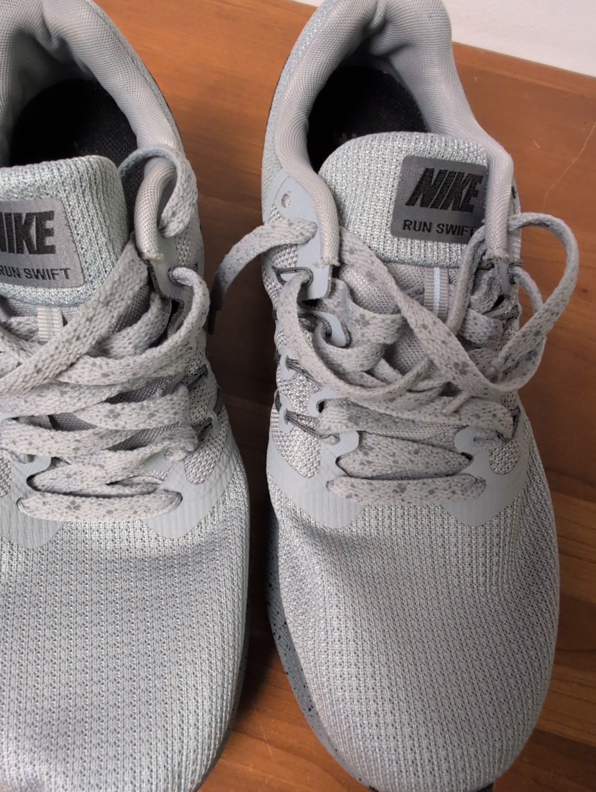 Nike Run Swift SE Athletic Running Shoes Wolf Grey/Black Men 8 Women 9.5