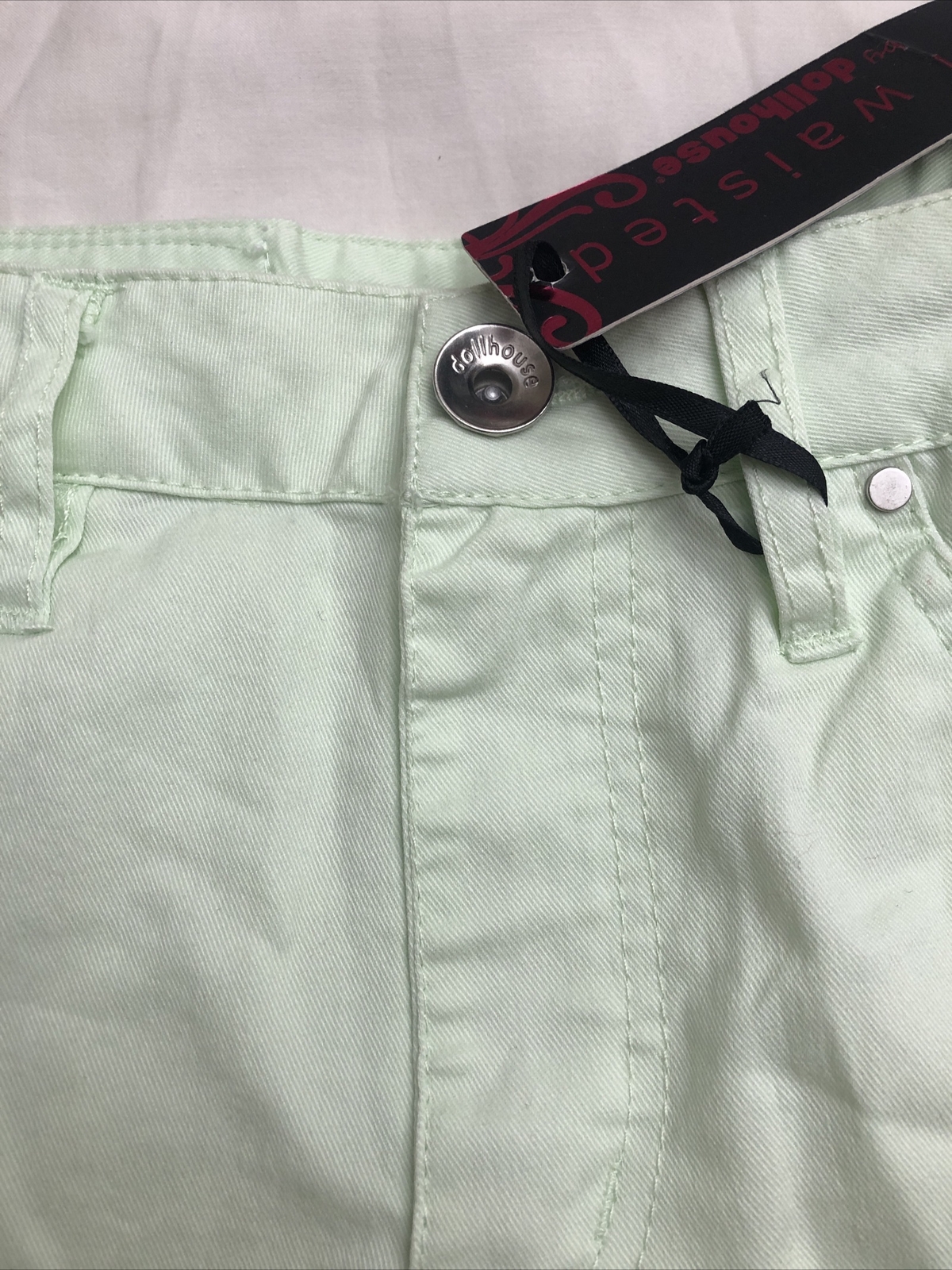 Dollhouse Spearmint Shorts Size 9 507