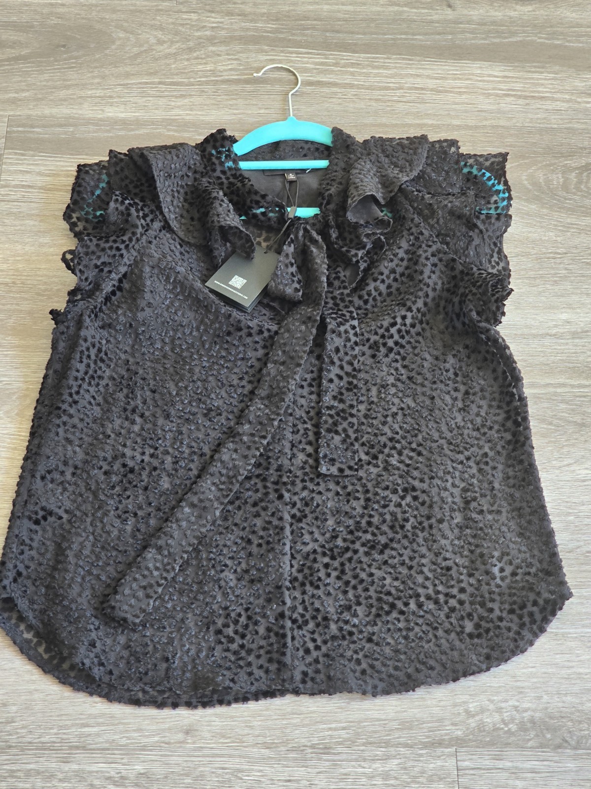 NWT Robert Rodriguez Women’s Black Sheer Flutter Sleeve Blouse. Sz 8