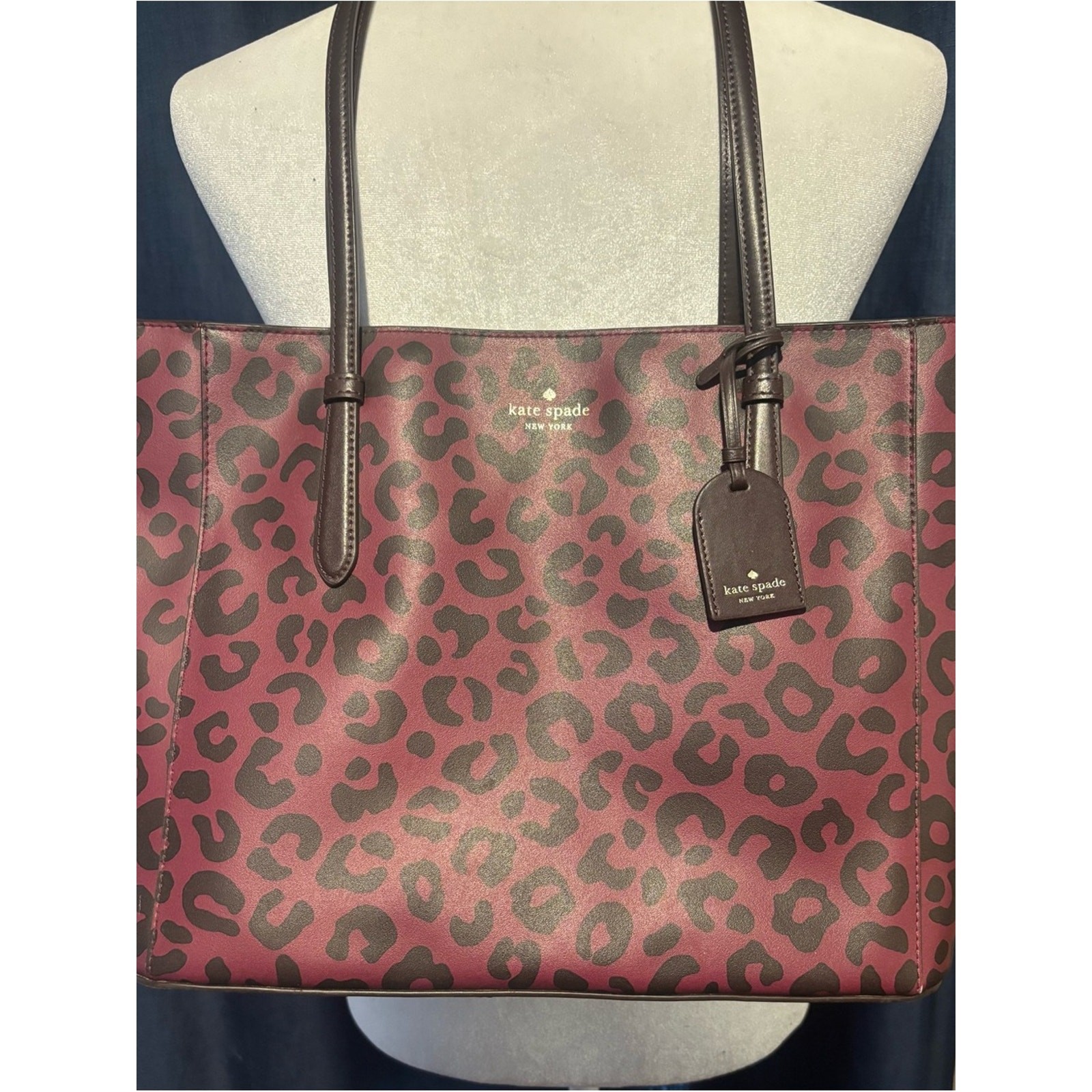Kate Spade New York Schuyler Medium Toto Burgandy and Dark Brown Leopard-Prinr