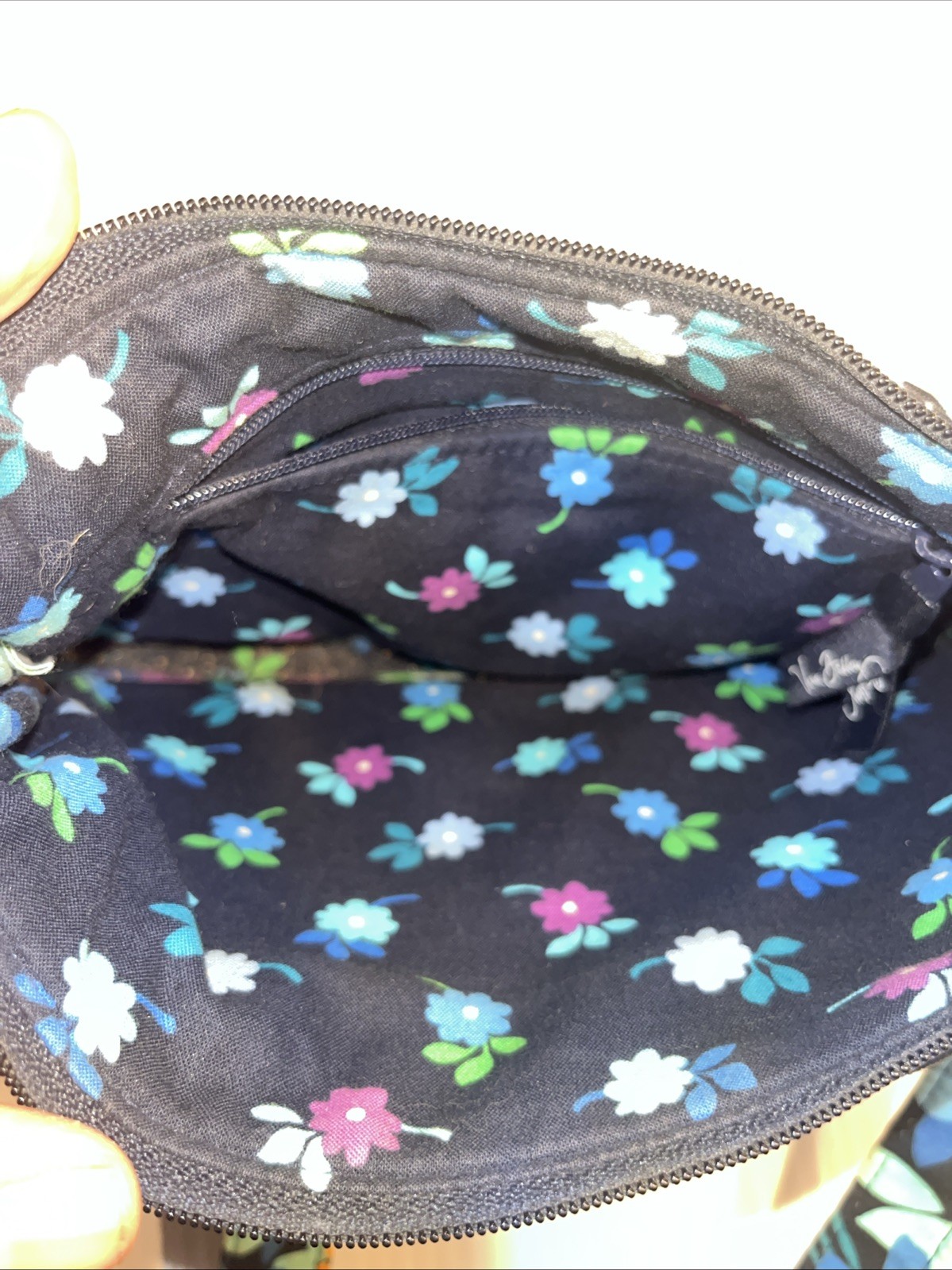Vera Bradley Quilted Cross Bag 10in wide x 7in deep Zipped Little Hipster