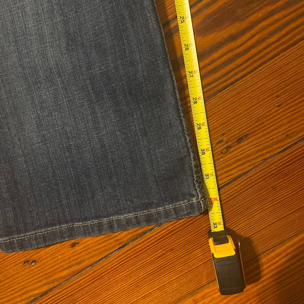 Rock & Republic Jeans Mens 36×32 Straight Leg Dark Wash Blue DenimDistressedFade