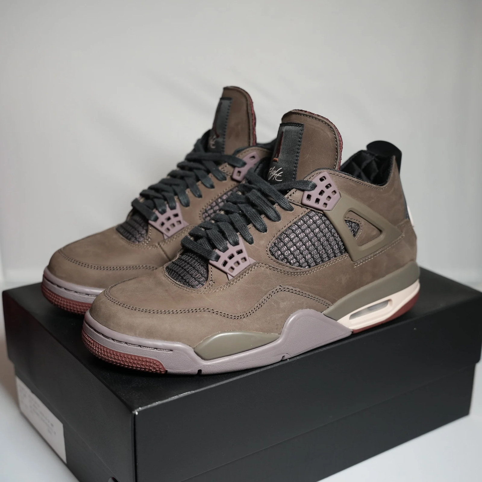Air Jordan 4 Retro SP A Ma Maniere ‘Dark Mocha’ Sz 8.5