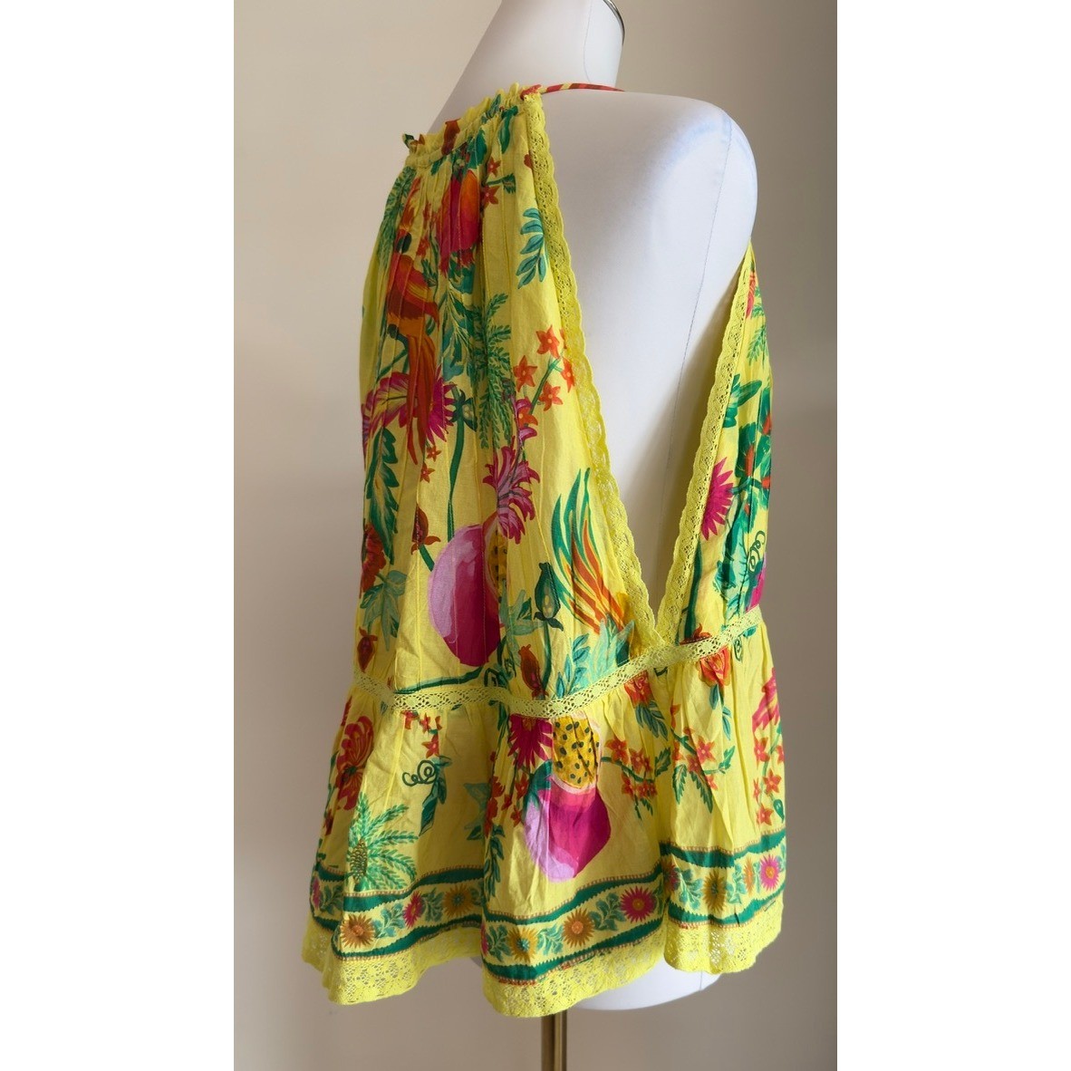 NWOT Farm Rio Yellow Tropical Fruit Print Halter Top Lace Trim Peplum Size XL