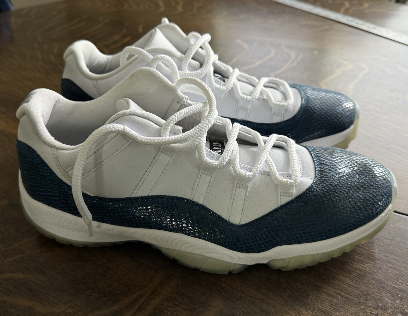 Air Jordan Retro 11 XI Low White Navy Snakeskin 2018 Basketball Shoes Mens 13 US