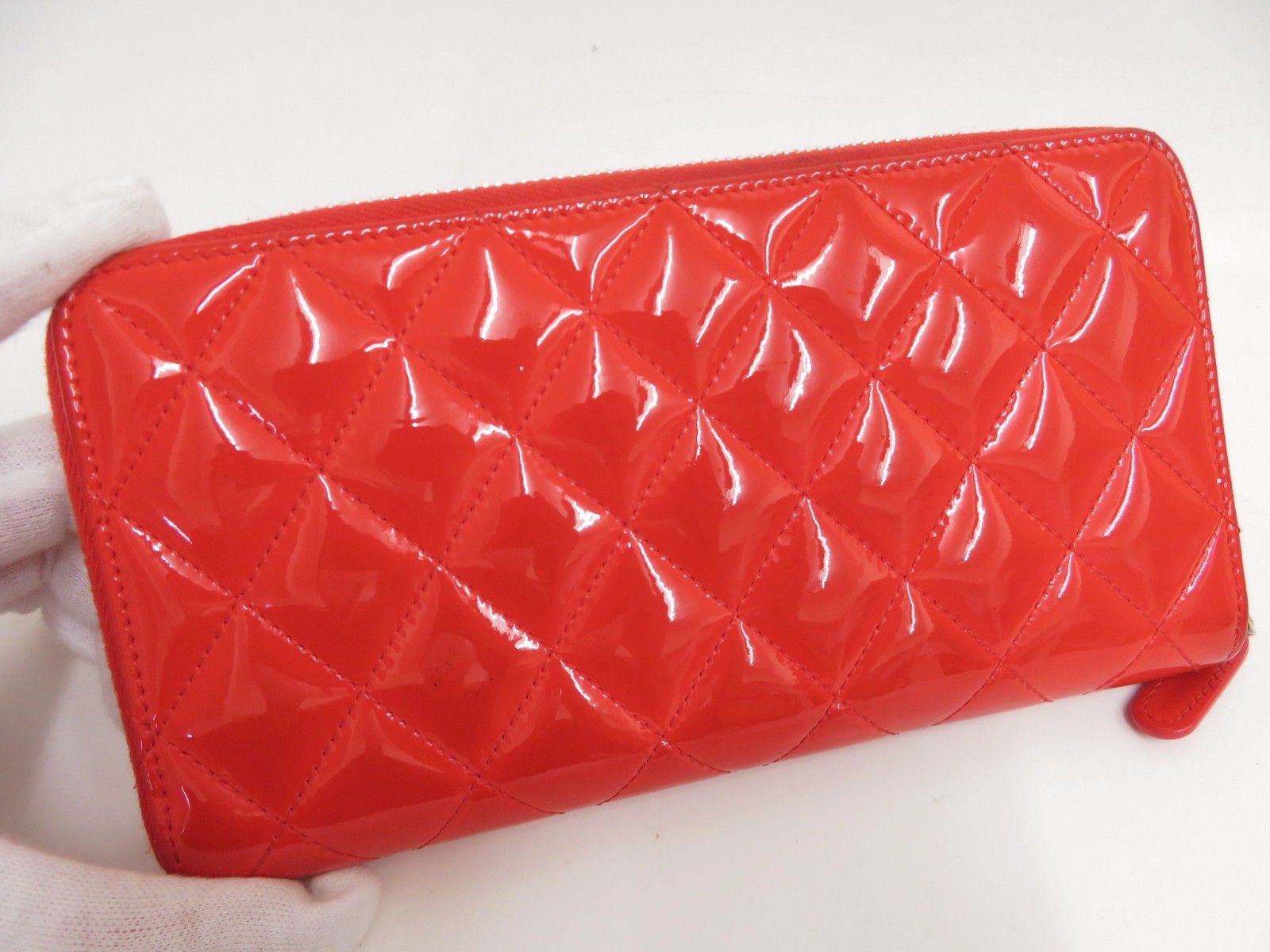 Authentic CHANEL CC Matelasse Patent Leathe Zip Around Zippy Long Wallet S#53179