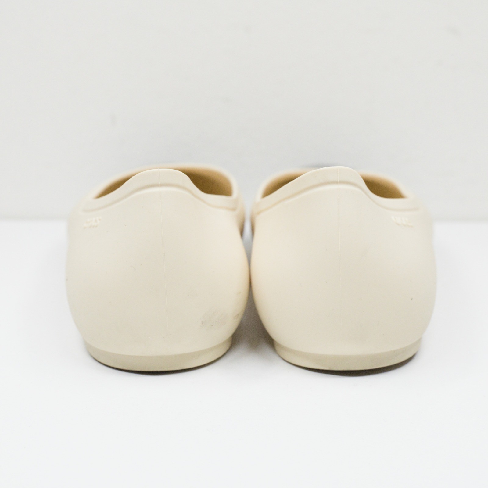 CROCS Brooklyn Dip Cap Toe Pointed Ballet Flats Cream Black Preppy Office Sz 7