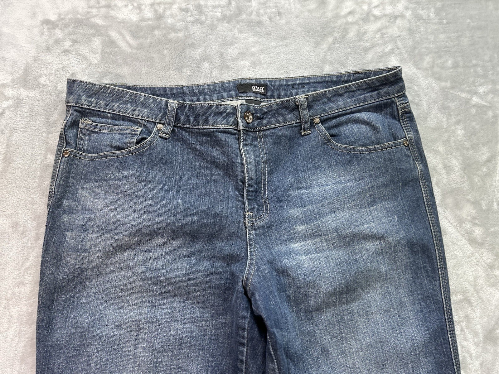a.n.a. Women Plus Sz 16 Bermuda Denim Shorts Jorts Split Cuff Stretch Beach Walk