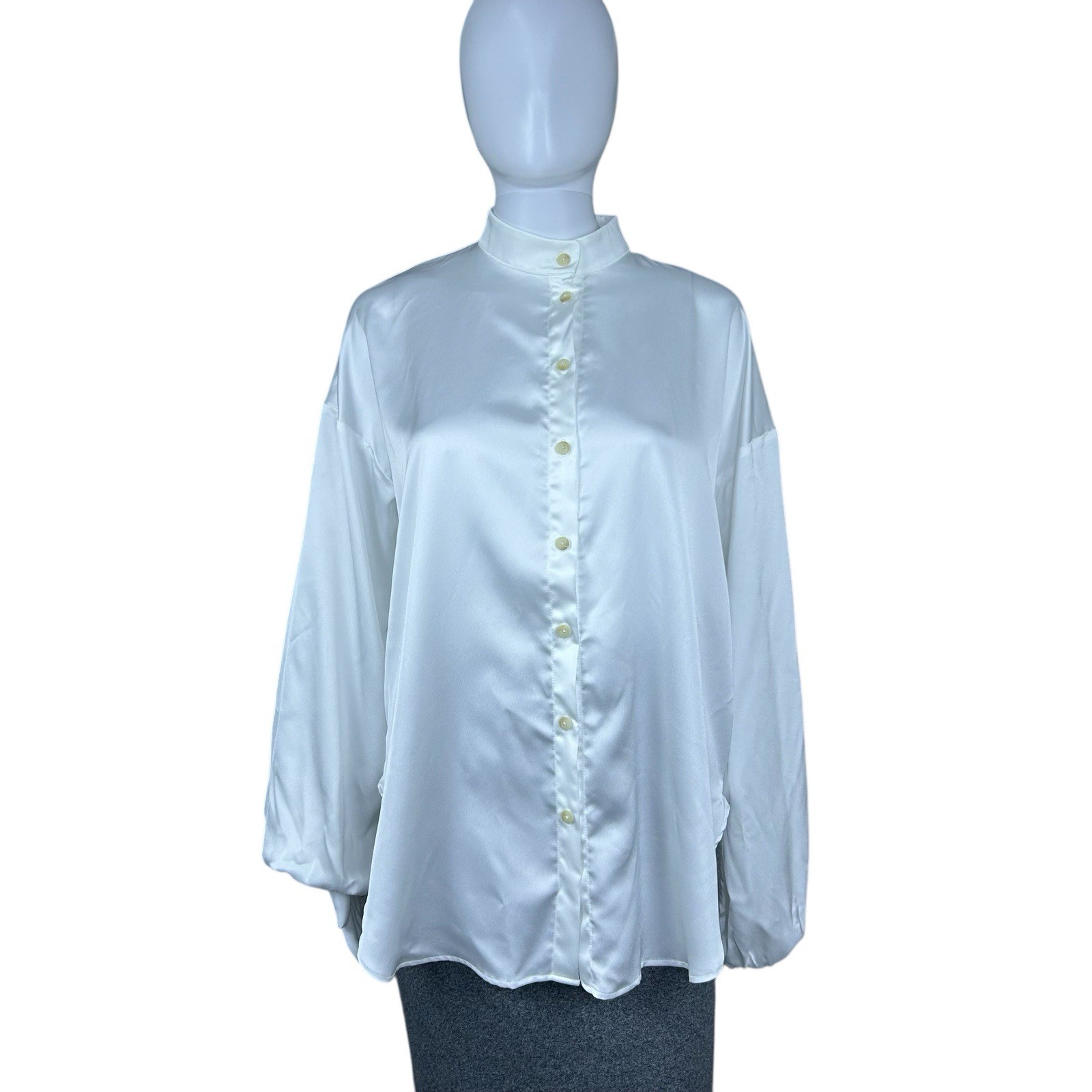 Kallmeyer Appartement Ballon Satin Button Down Shirt Size 4 Quiet Luxury Blouse