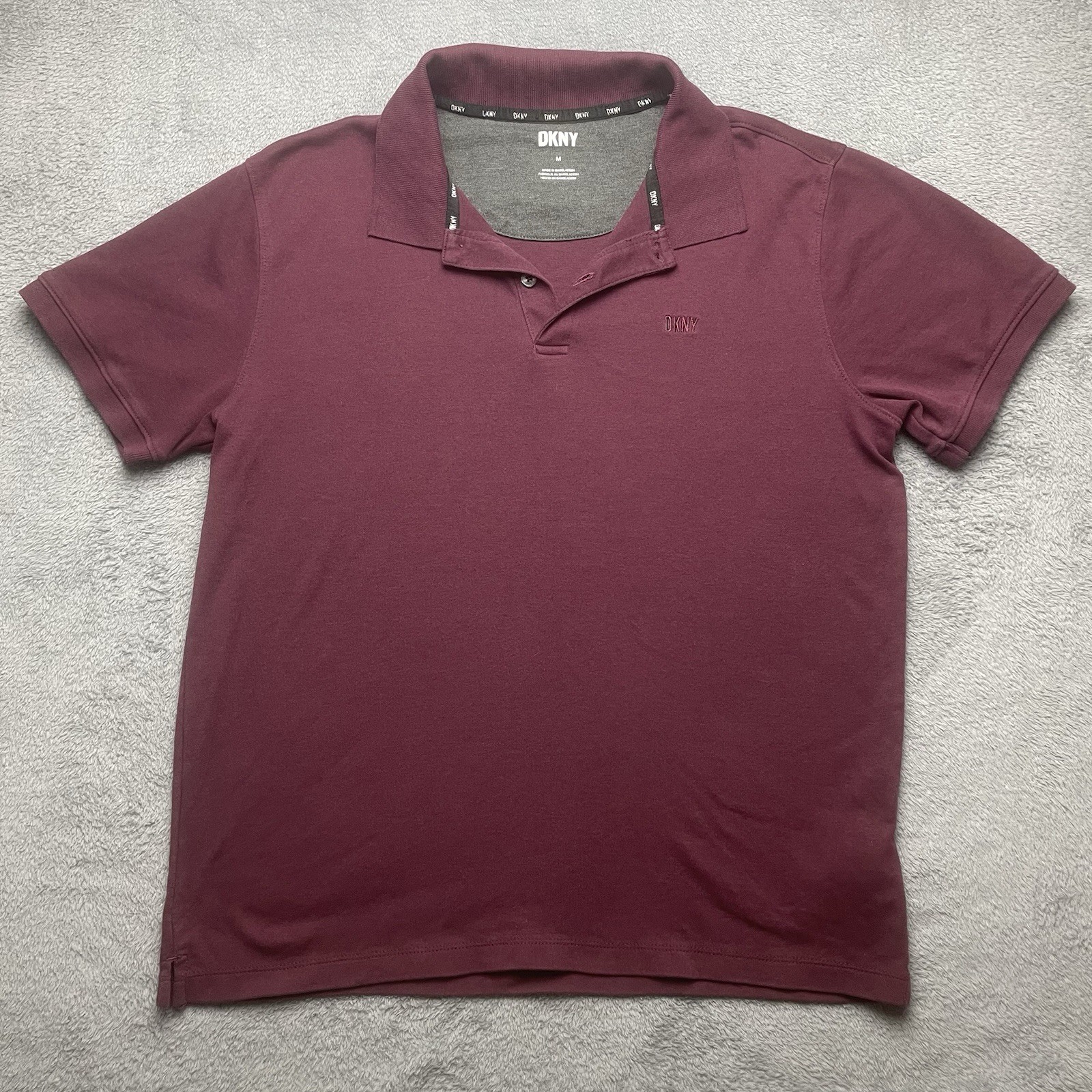 DKNY Polo Shirt Men’s Short Sleeve Size Medium Maroon Casual Workwear Office